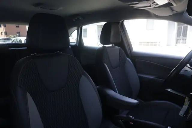 Opel Crossland X view 6