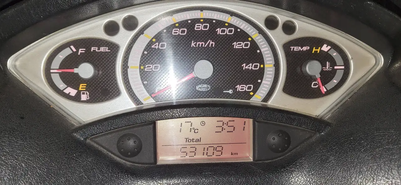 Yamaha X-Max 250