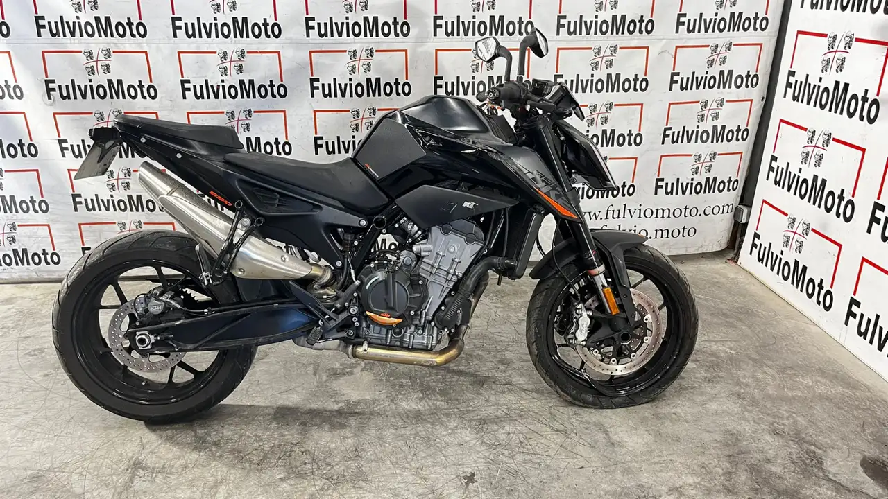 KTM 890 Duke R