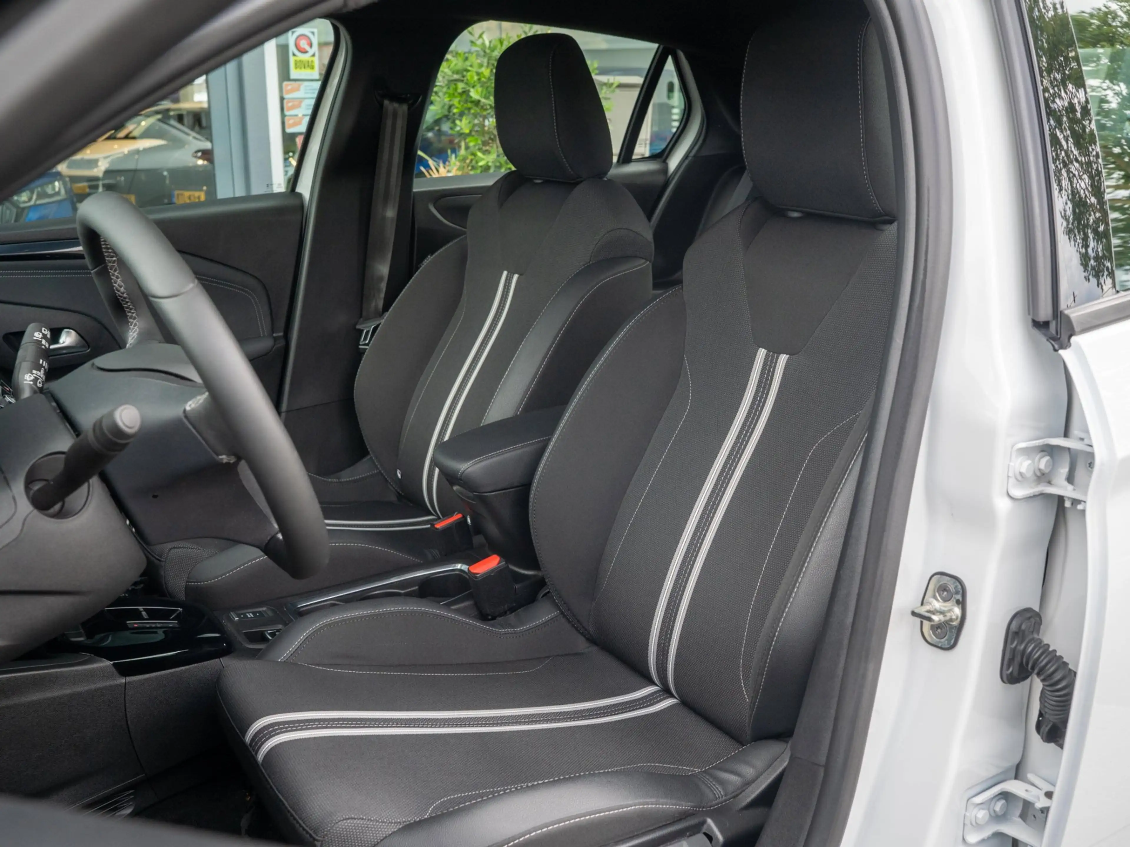 Opel Corsa-e Electric GS 50 kWh — photo 9