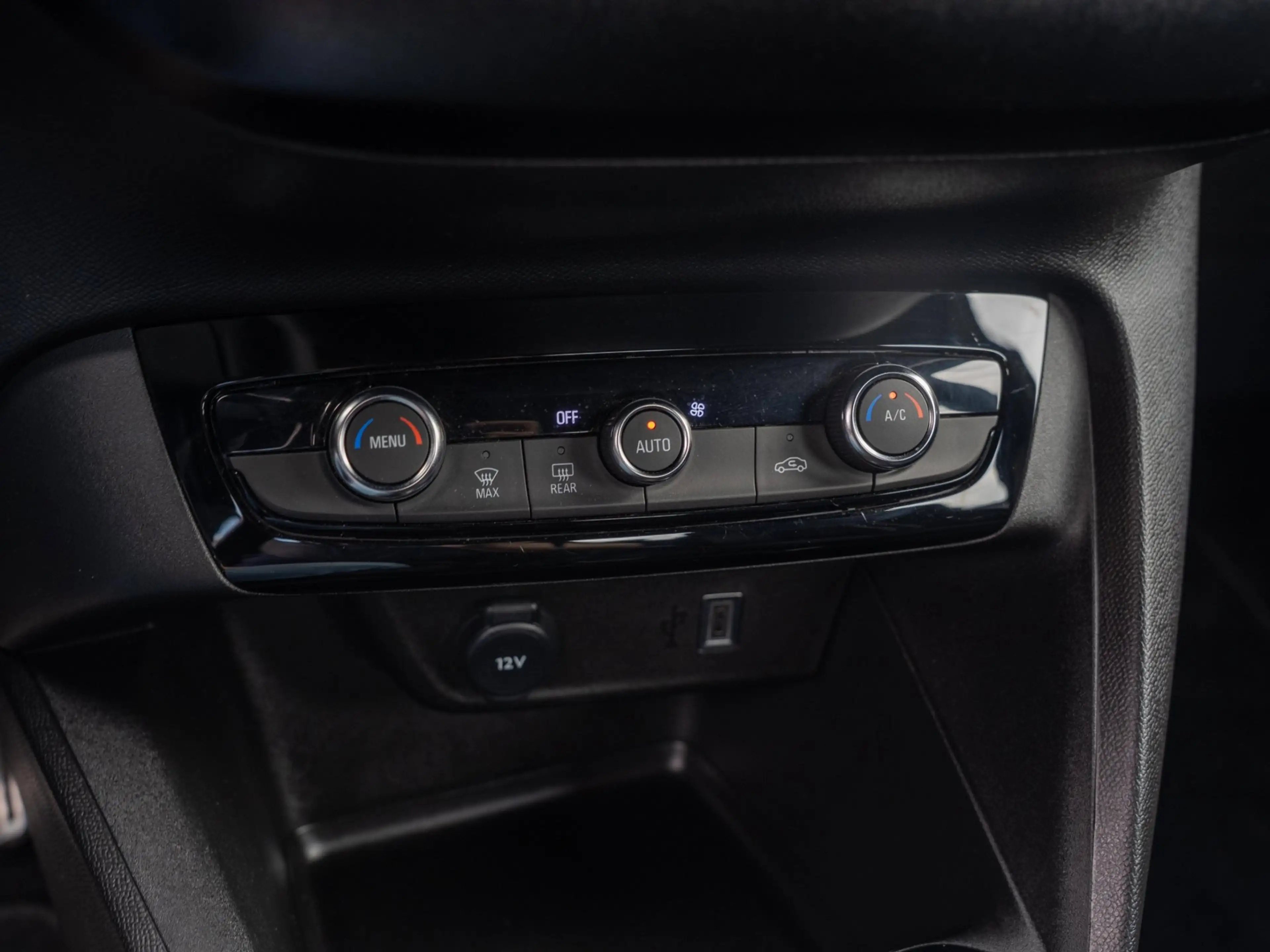 Opel Corsa-e Electric GS 50 kWh — photo 18