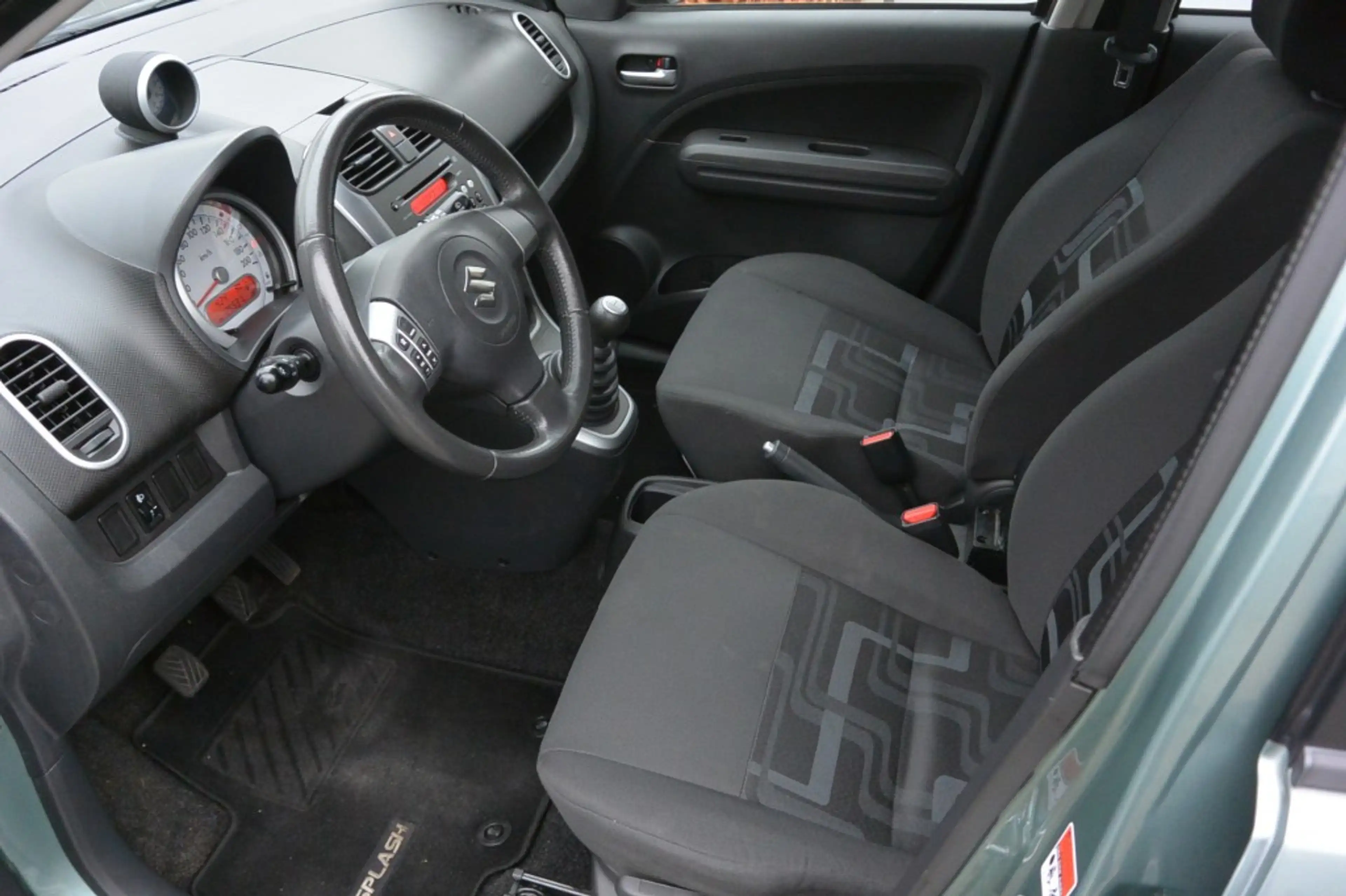 Suzuki Splash 1.0 Comfort Airco 5-deurs PDC — photo 13