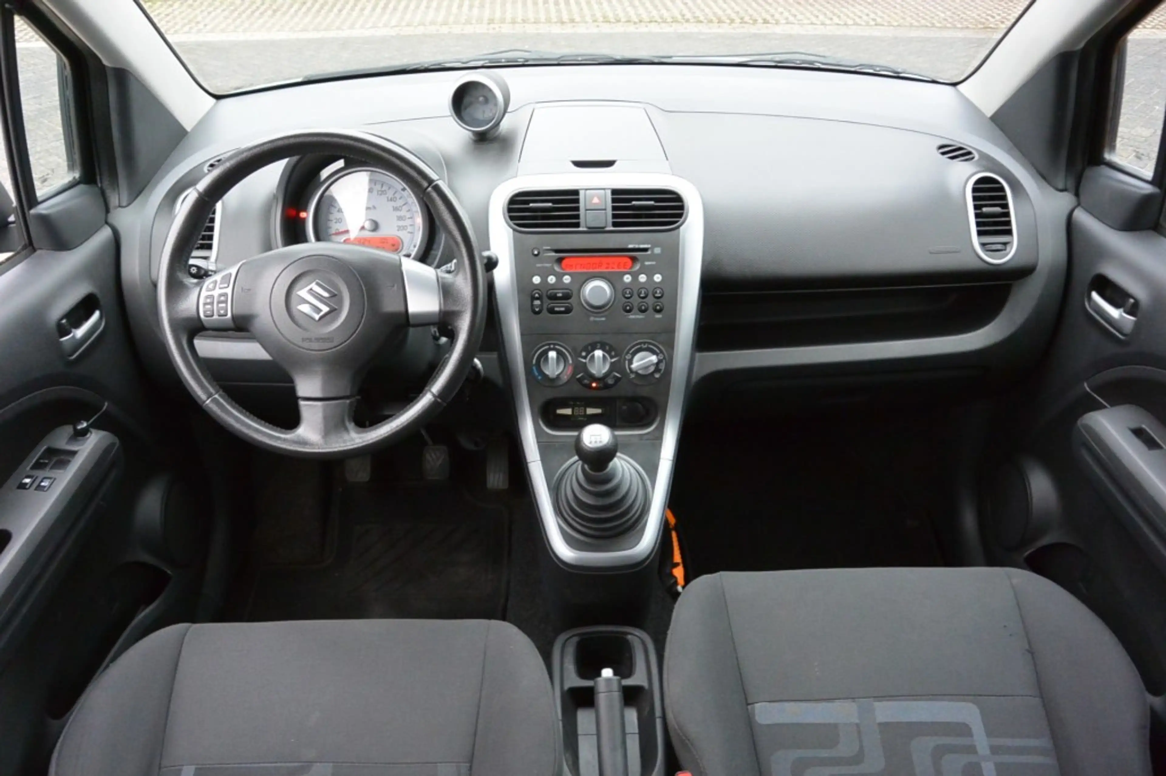Suzuki Splash 1.0 Comfort Airco 5-deurs PDC — photo 14