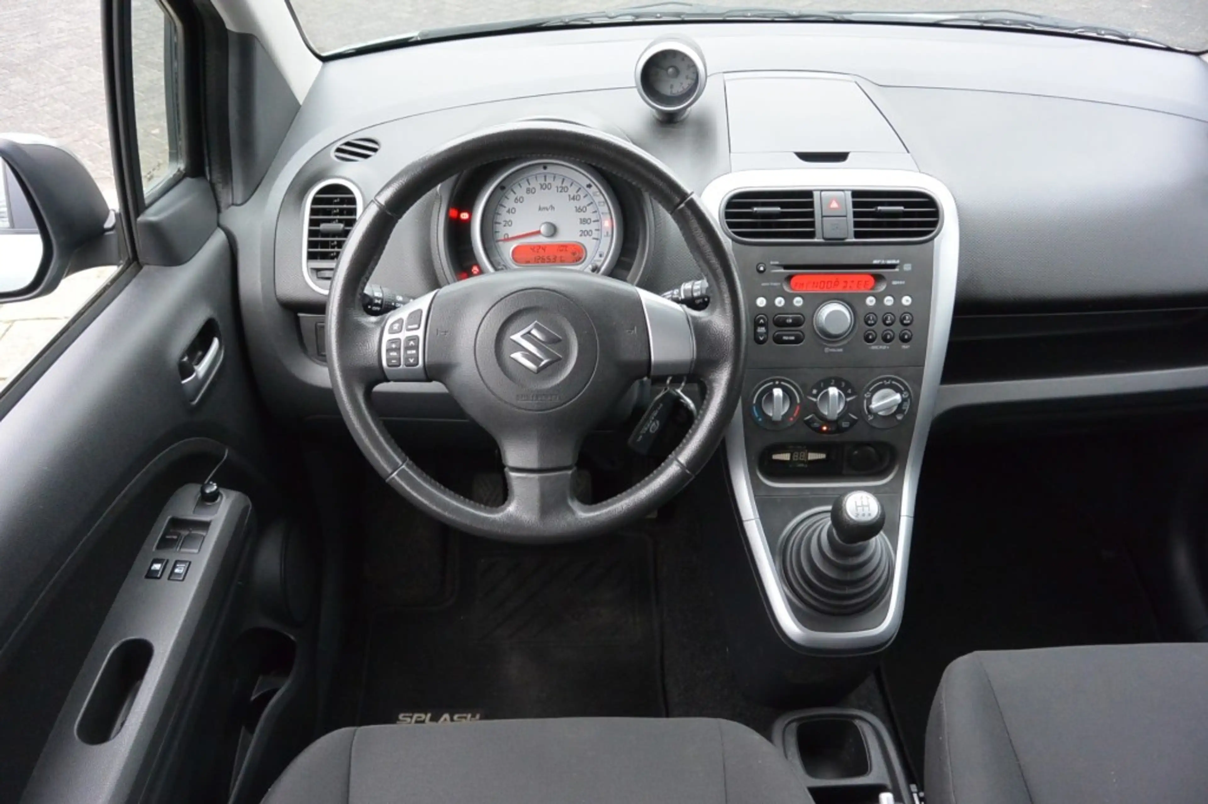 Suzuki Splash 1.0 Comfort Airco 5-deurs PDC — photo 15