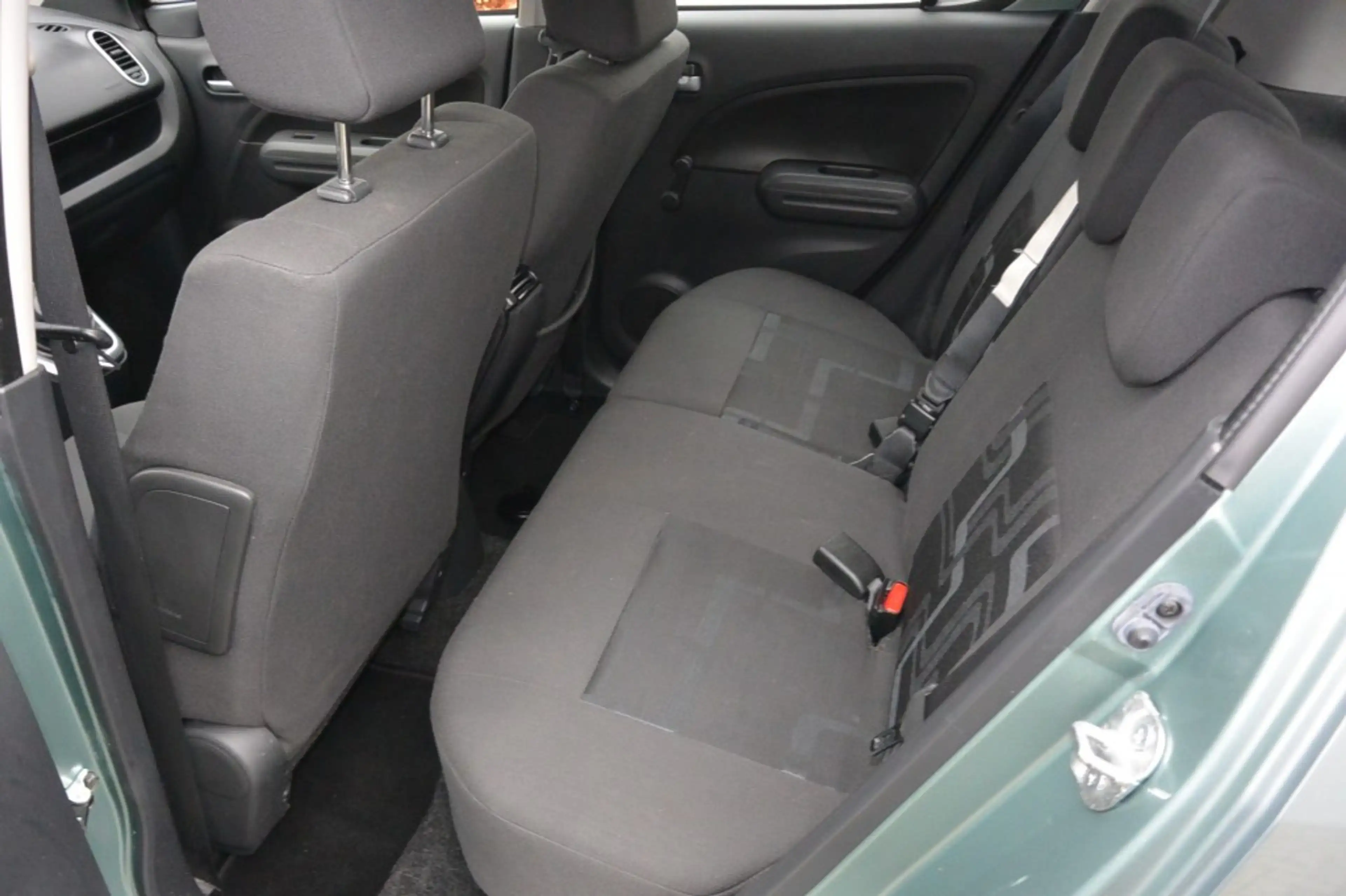 Suzuki Splash 1.0 Comfort Airco 5-deurs PDC — photo 17