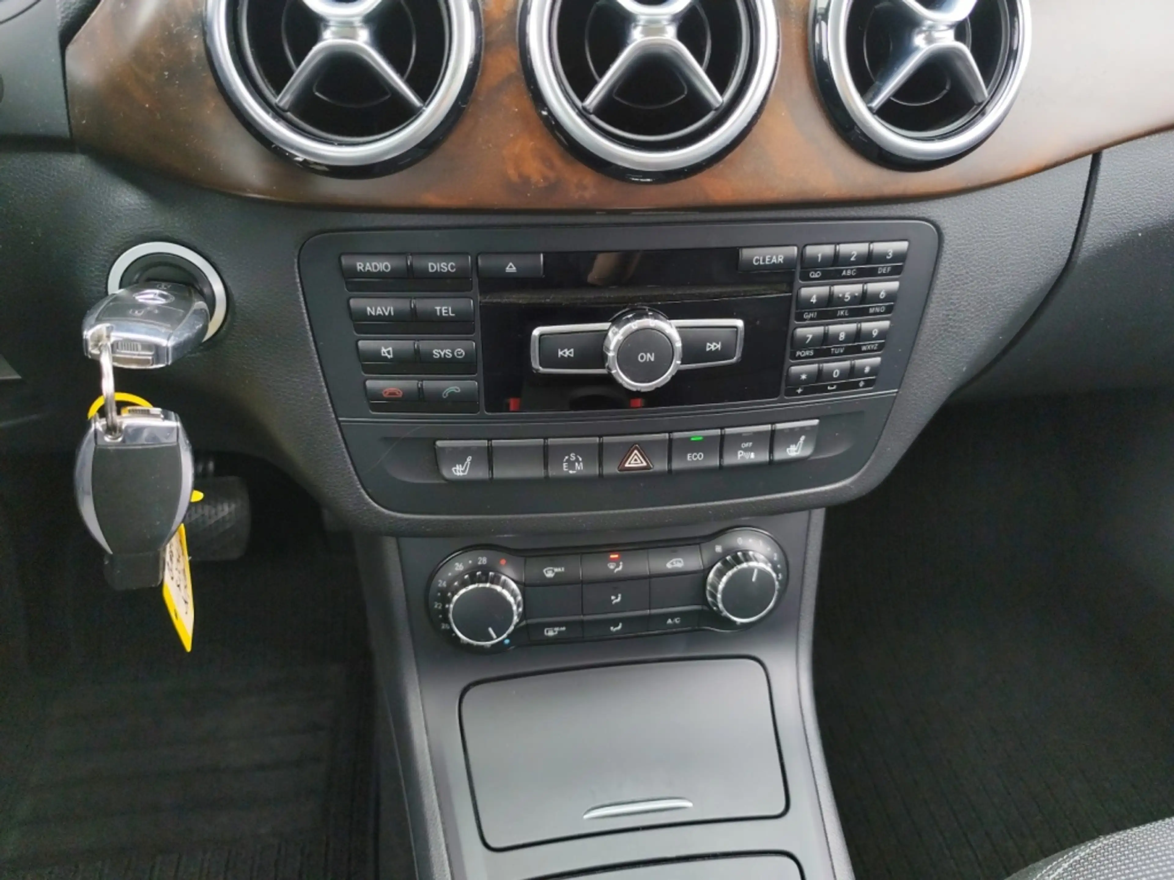 Mercedes-Benz B 180 SHZ|TEMP|AHK|KLIMA|PTS — photo 12