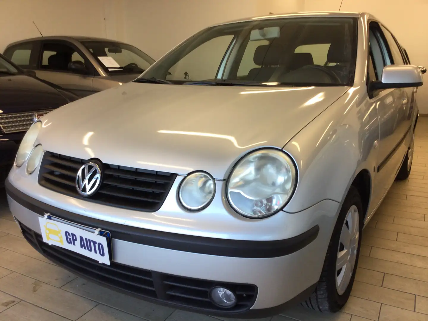 Volkswagen Polo 5p 1.2 Comfortline Argent - 1