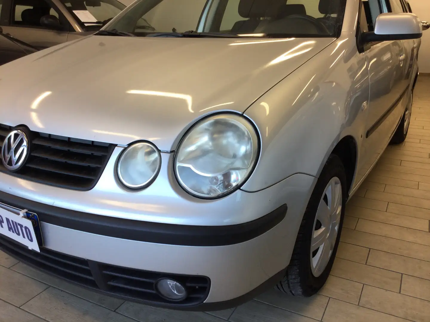 Volkswagen Polo 5p 1.2 Comfortline Argent - 2