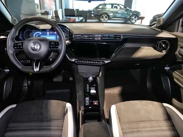 Alfa Romeo Junior view 9