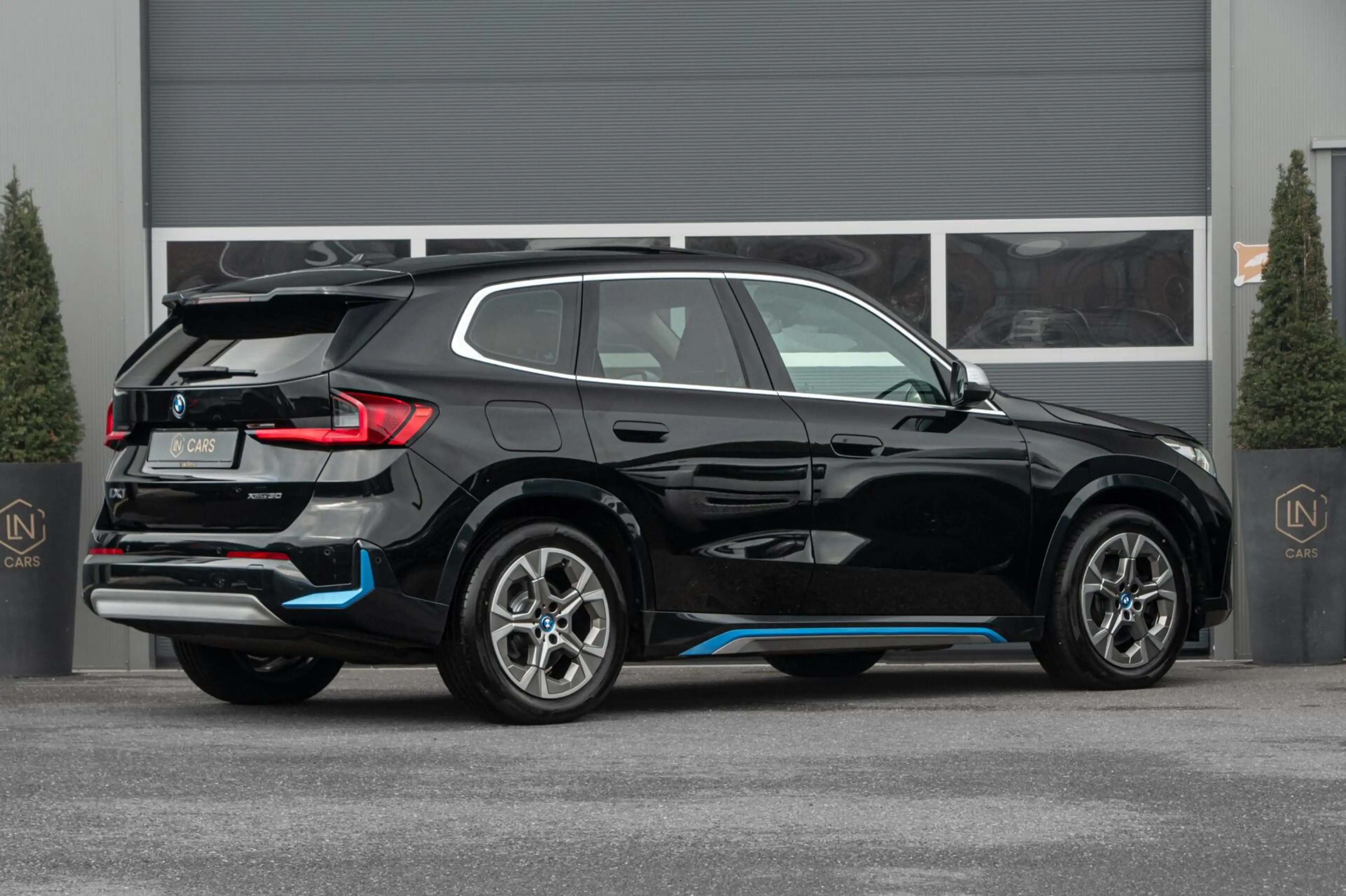 BMW iX1 xDrive30 67 kWh |Pano|DAB|Camera|Sfeerverlichting — photo 6