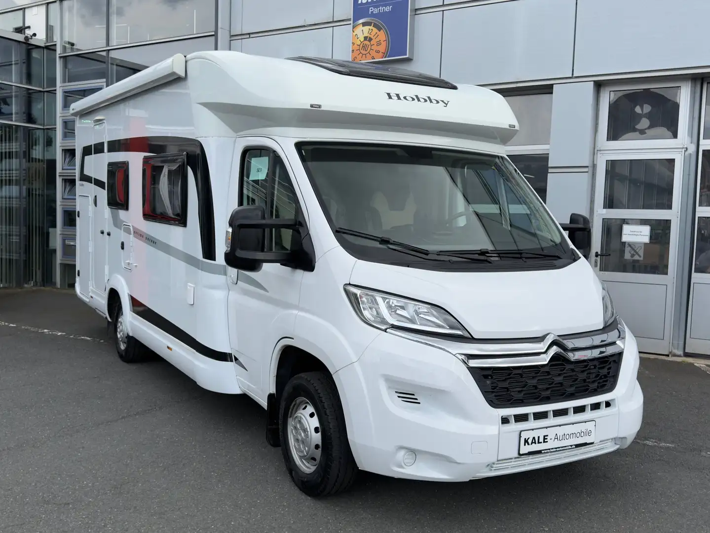 Hobby T65 HKM OptimaOnTour*AHK*TV/SAT*Navi/RFK*Markise Wit - 1
