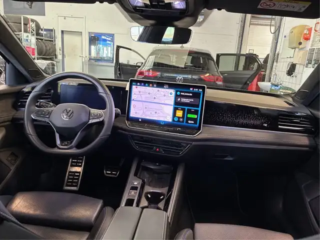 Volkswagen Passat view 8