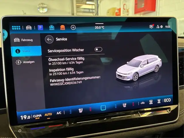 Volkswagen Passat view 10