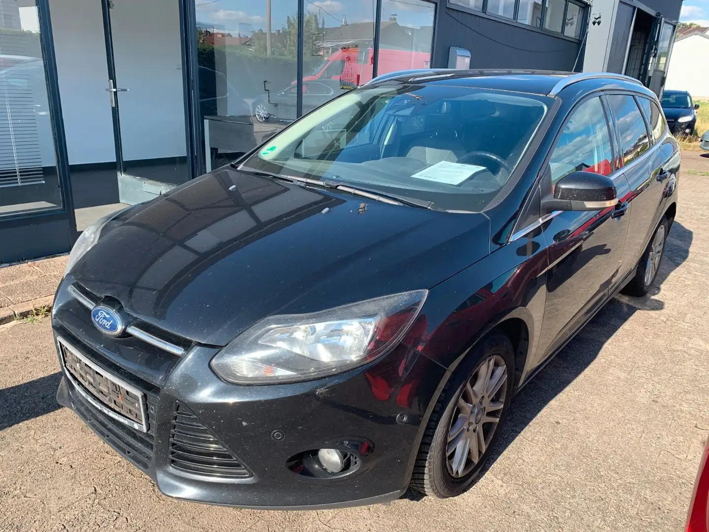 Ford Focus Turnier Titanium Schwarz - 2