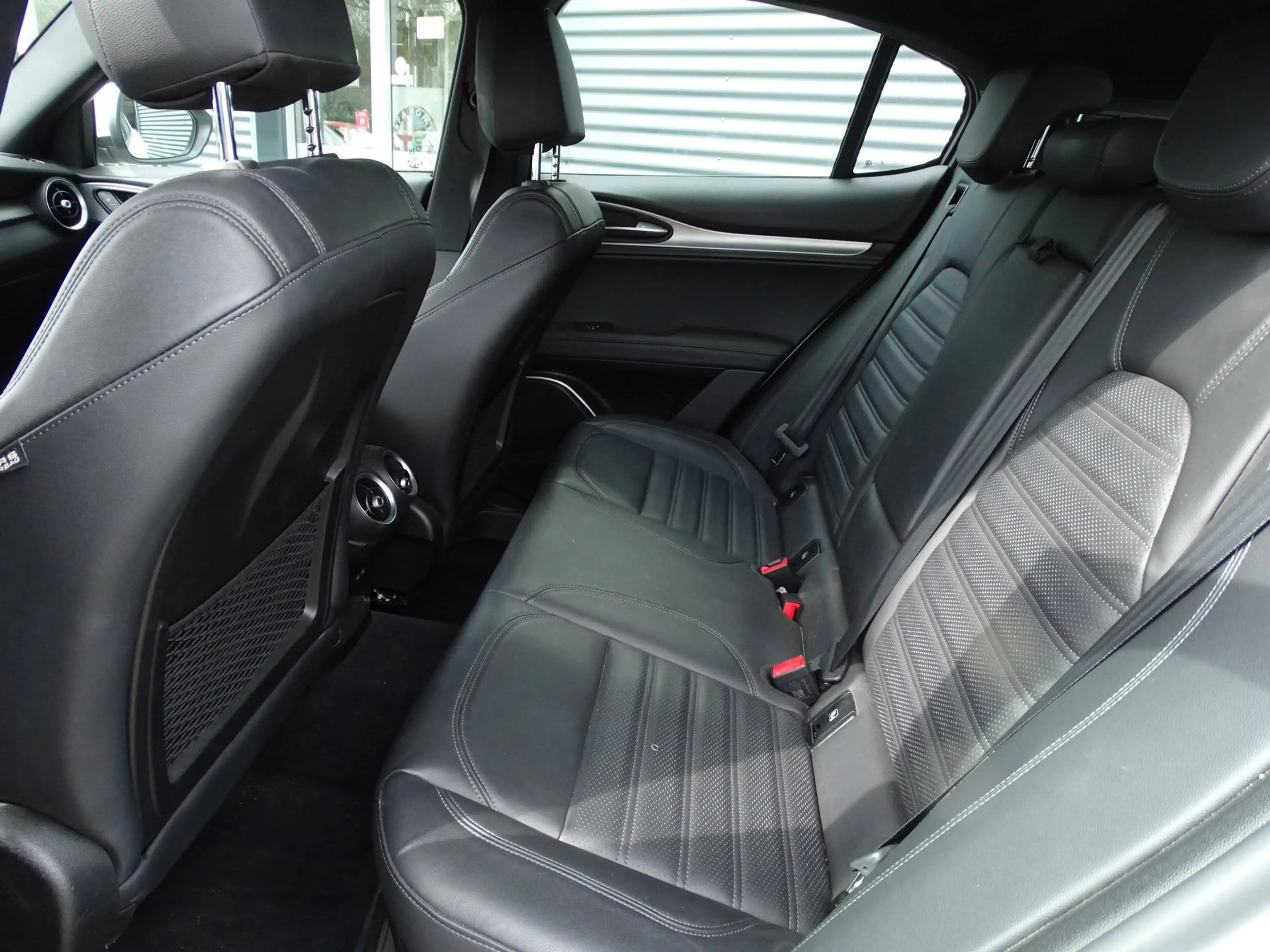 Alfa Romeo Stelvio 2.0 T AWD Super Veloce — photo 12