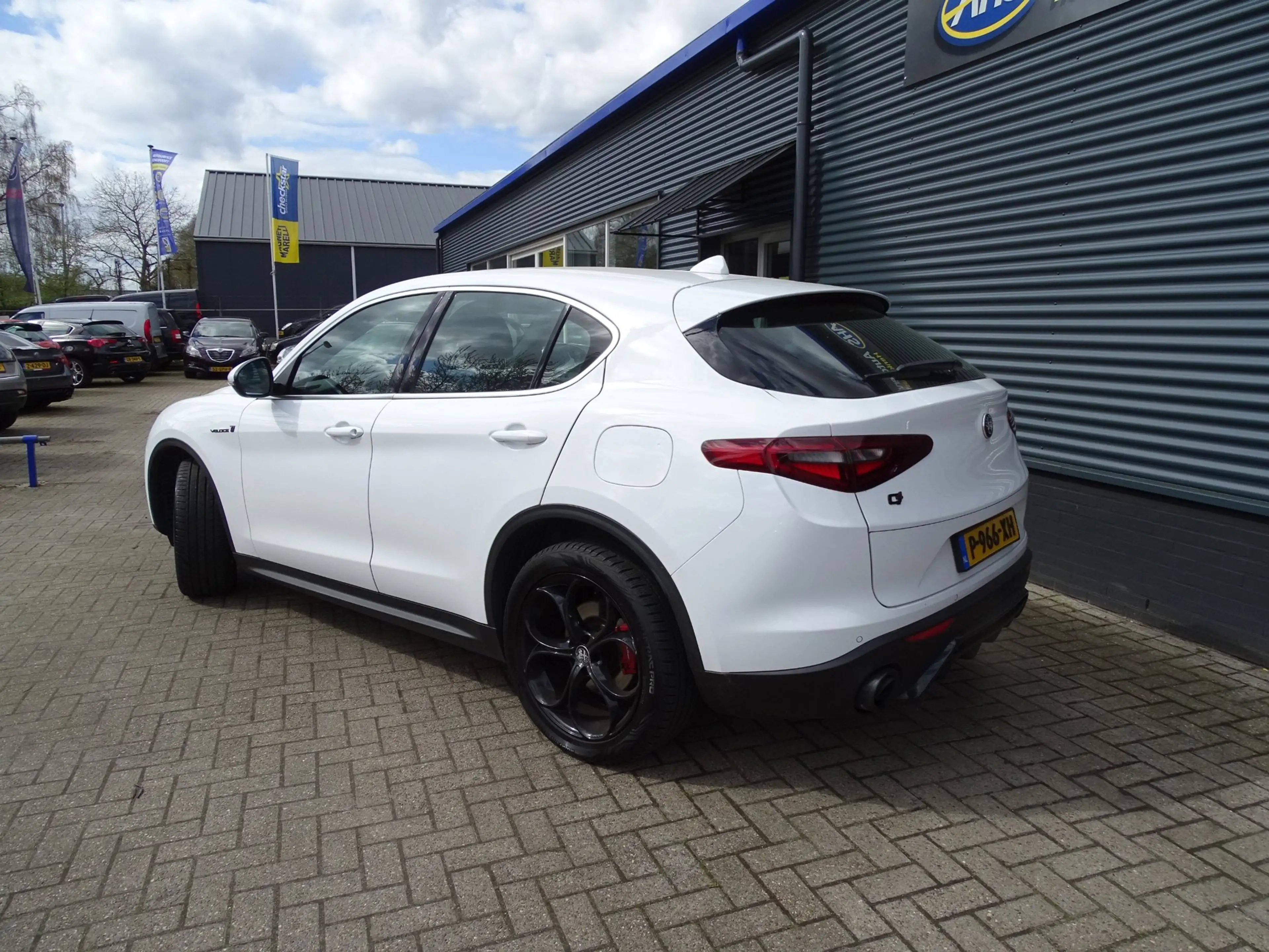 Alfa Romeo Stelvio 2.0 T AWD Super Veloce — photo 7