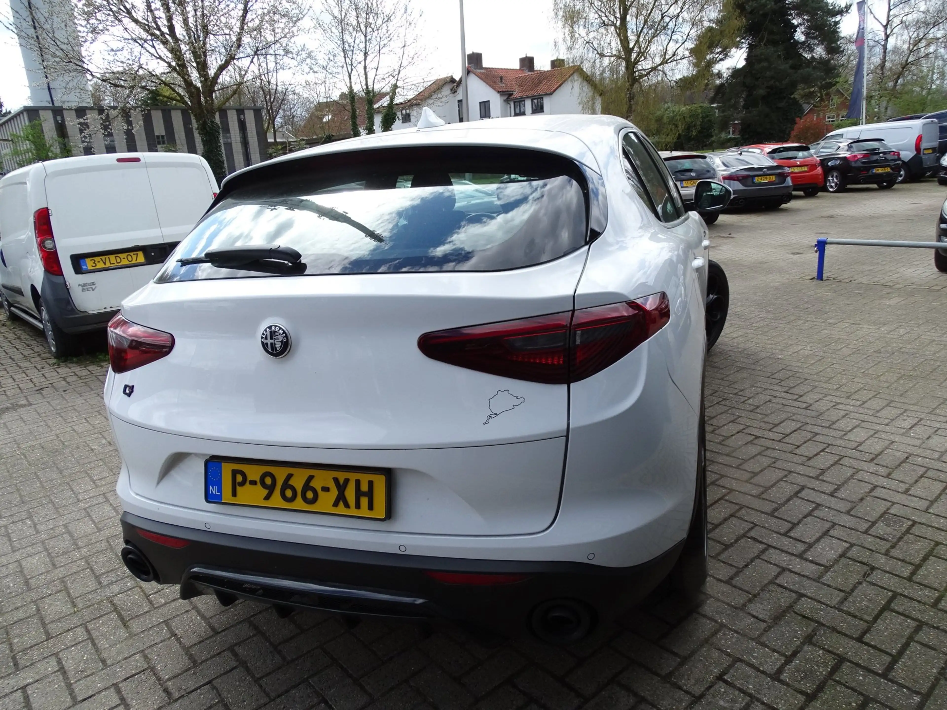 Alfa Romeo Stelvio 2.0 T AWD Super Veloce — photo 9