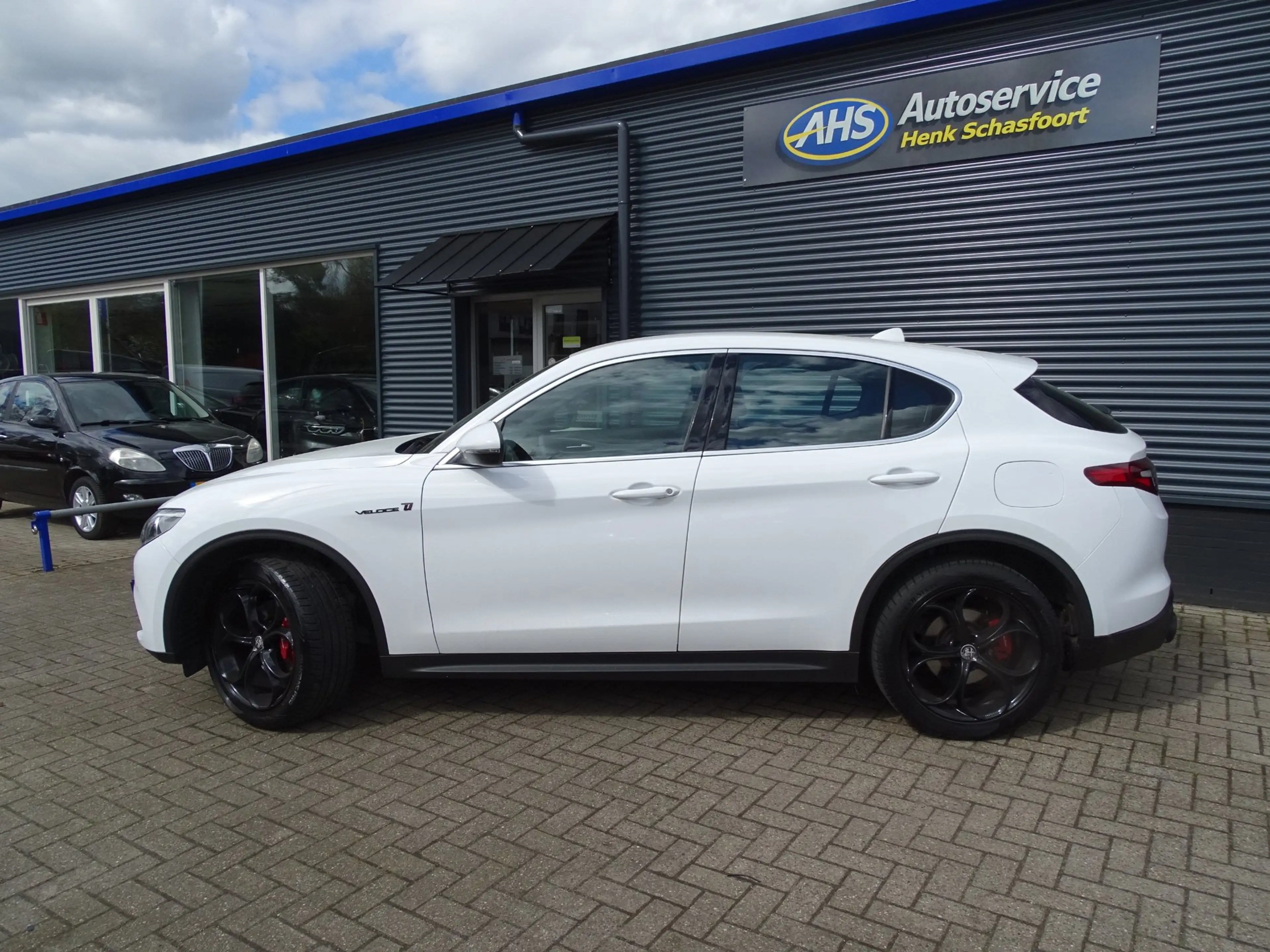 Alfa Romeo Stelvio 2.0 T AWD Super Veloce — photo 6