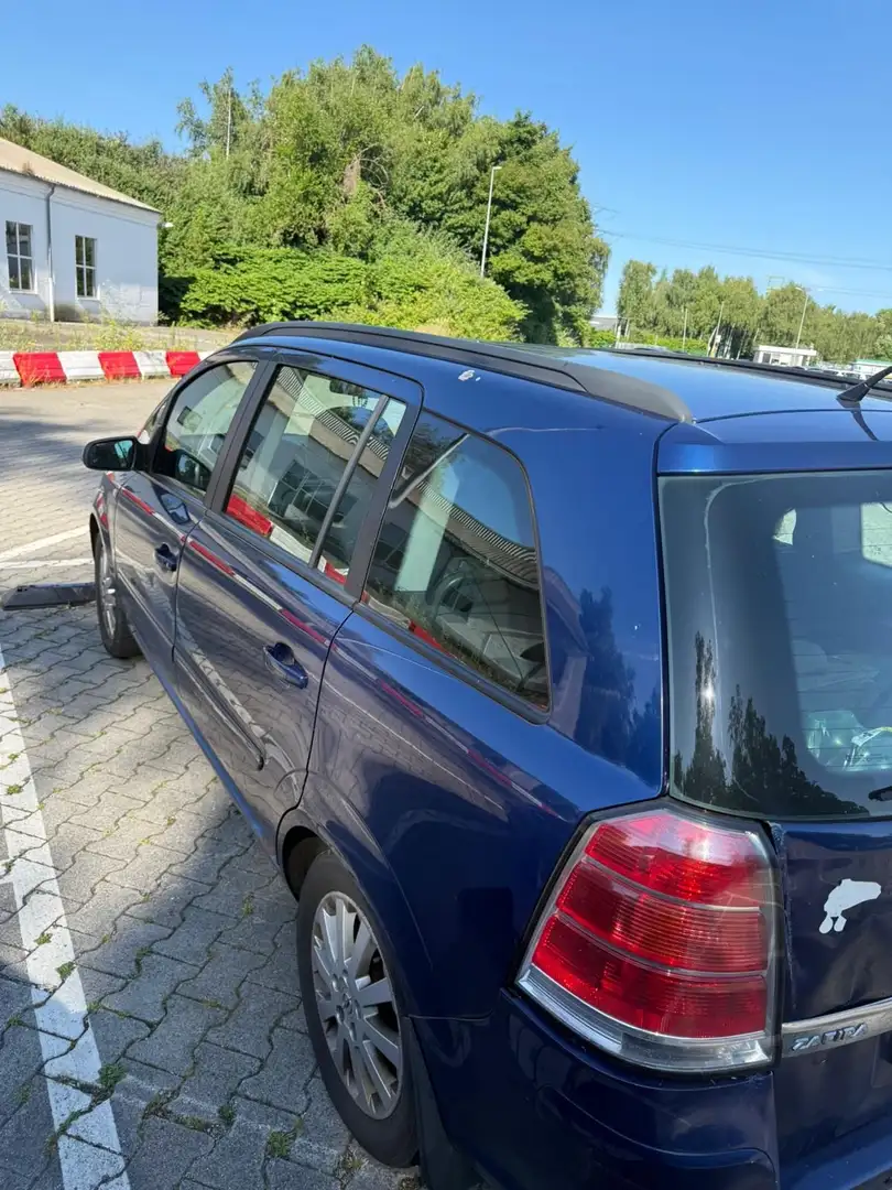 Opel Zafira - 1