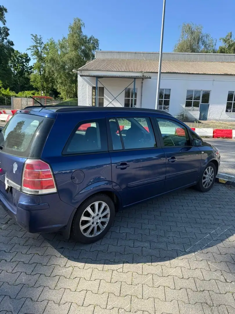 Opel Zafira - 2