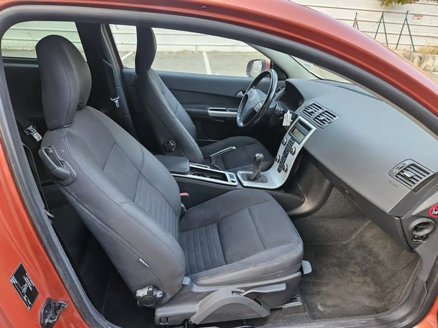 Volvo C30 1.6 DRIVe D2 115 ch Momentum GAR 1 AN y - 2