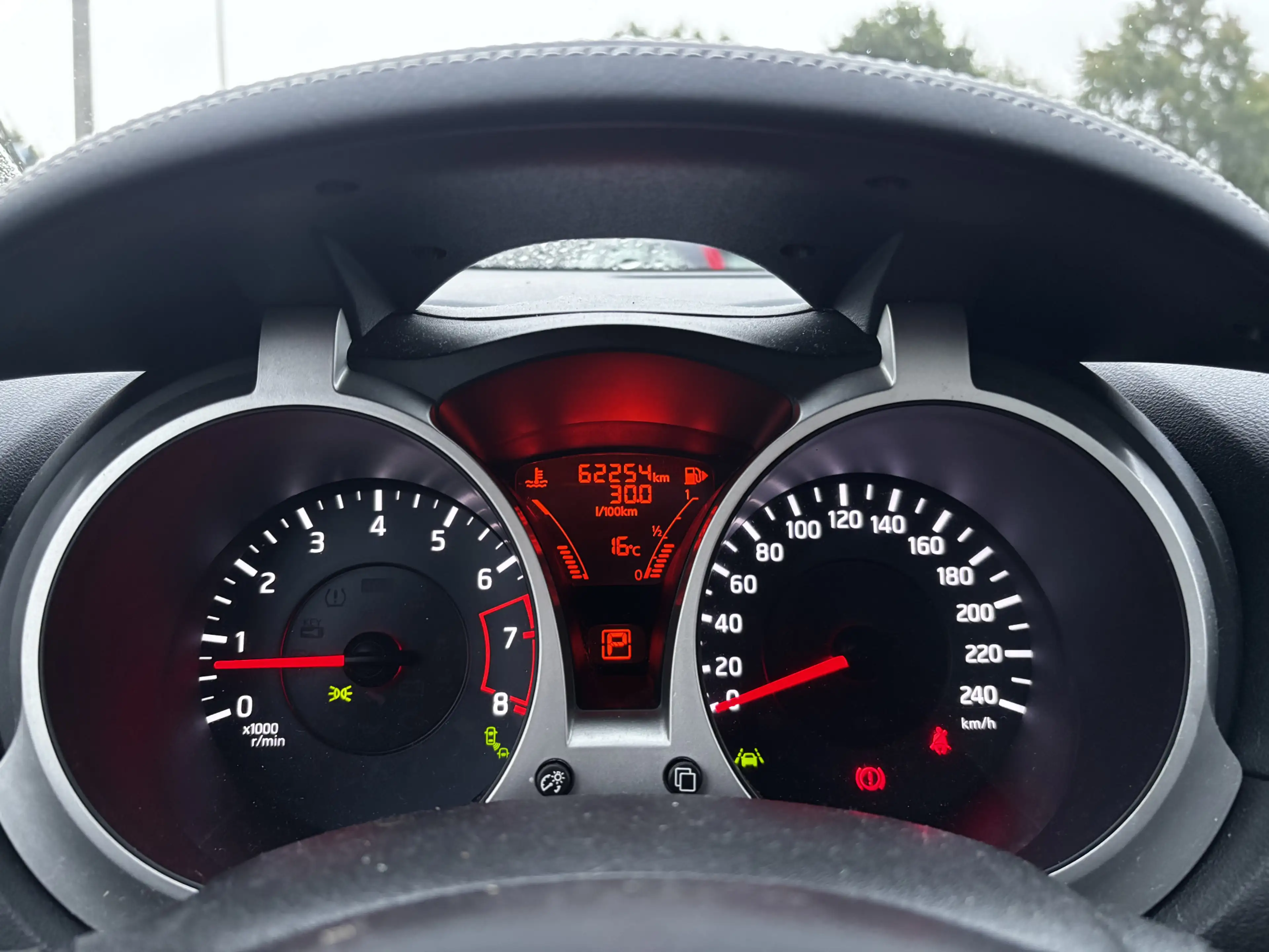 Nissan Juke 1.6 Tekna — photo 17