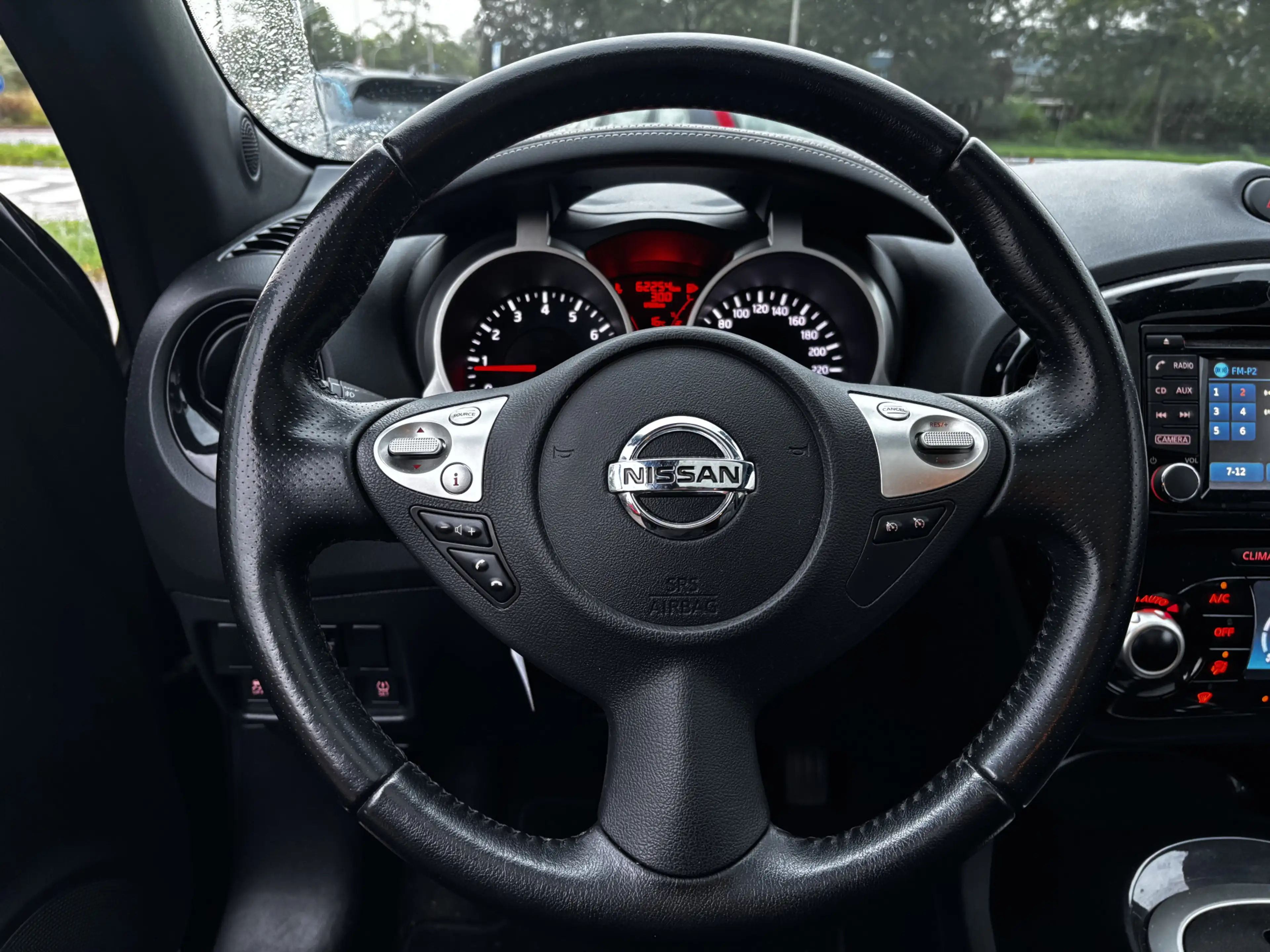 Nissan Juke 1.6 Tekna — photo 14