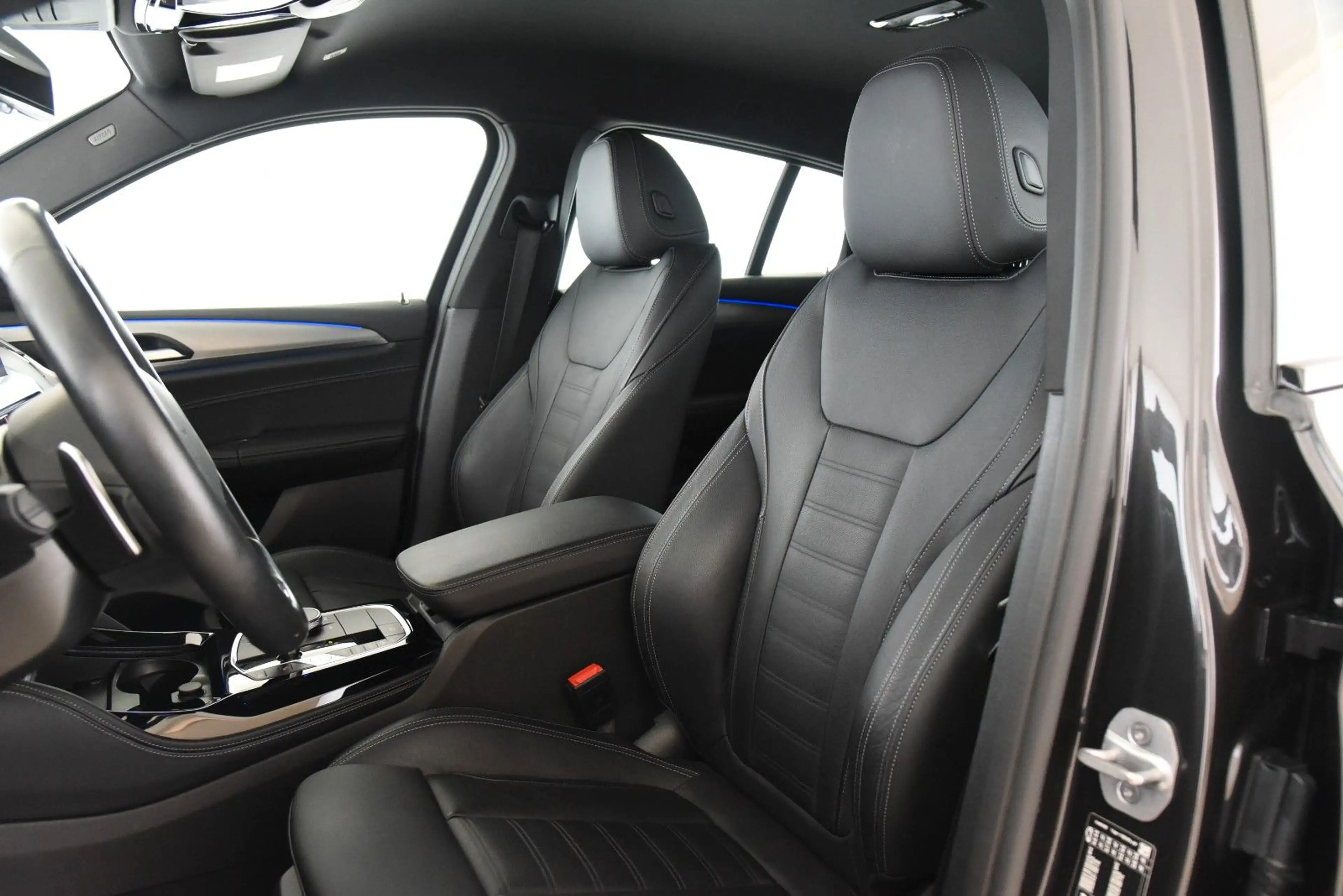 BMW X4 xDrive30d M Sport DriveAssProf AHK HiFi Leder — photo 5