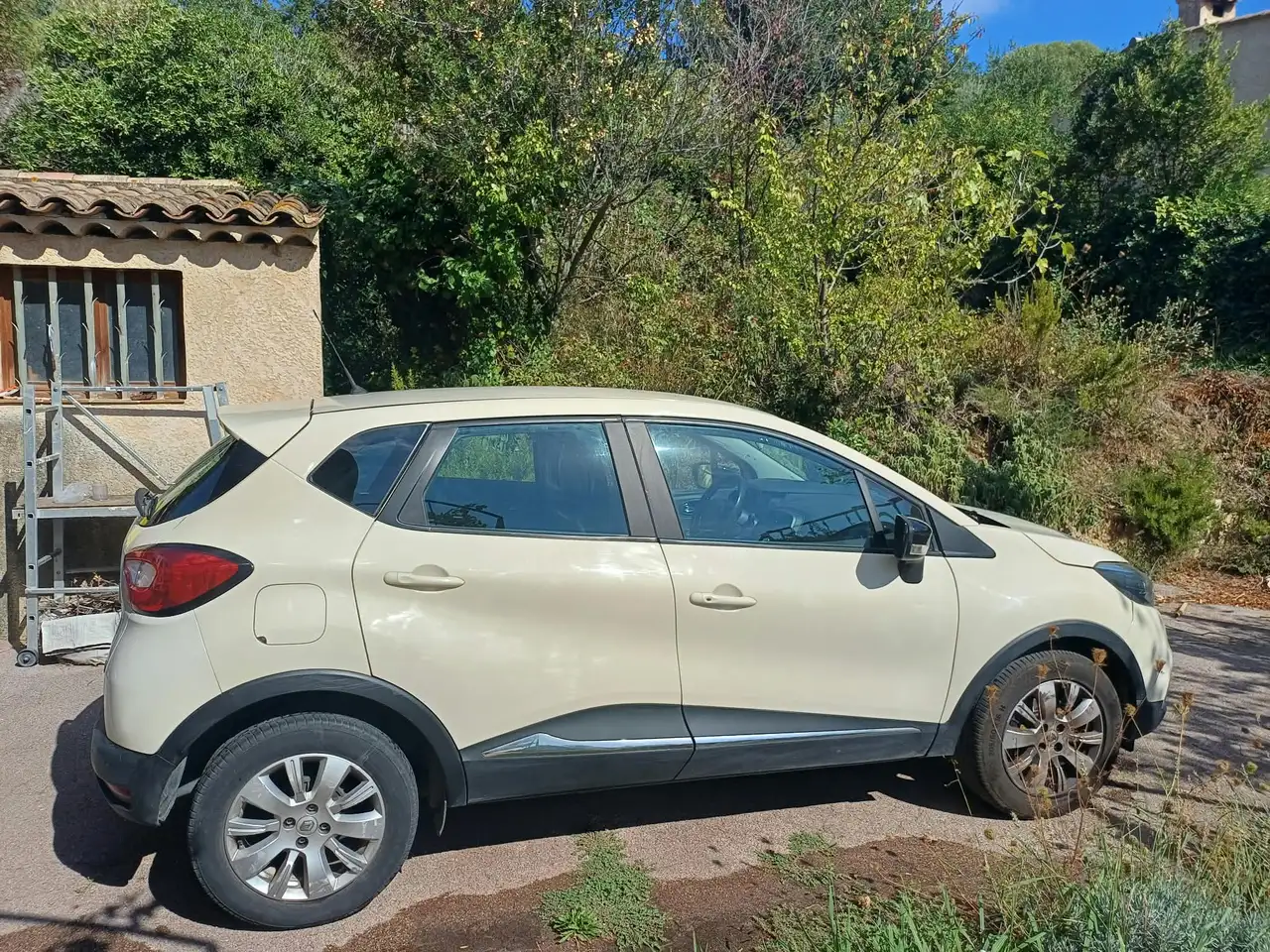 Renault Captur — photo 4