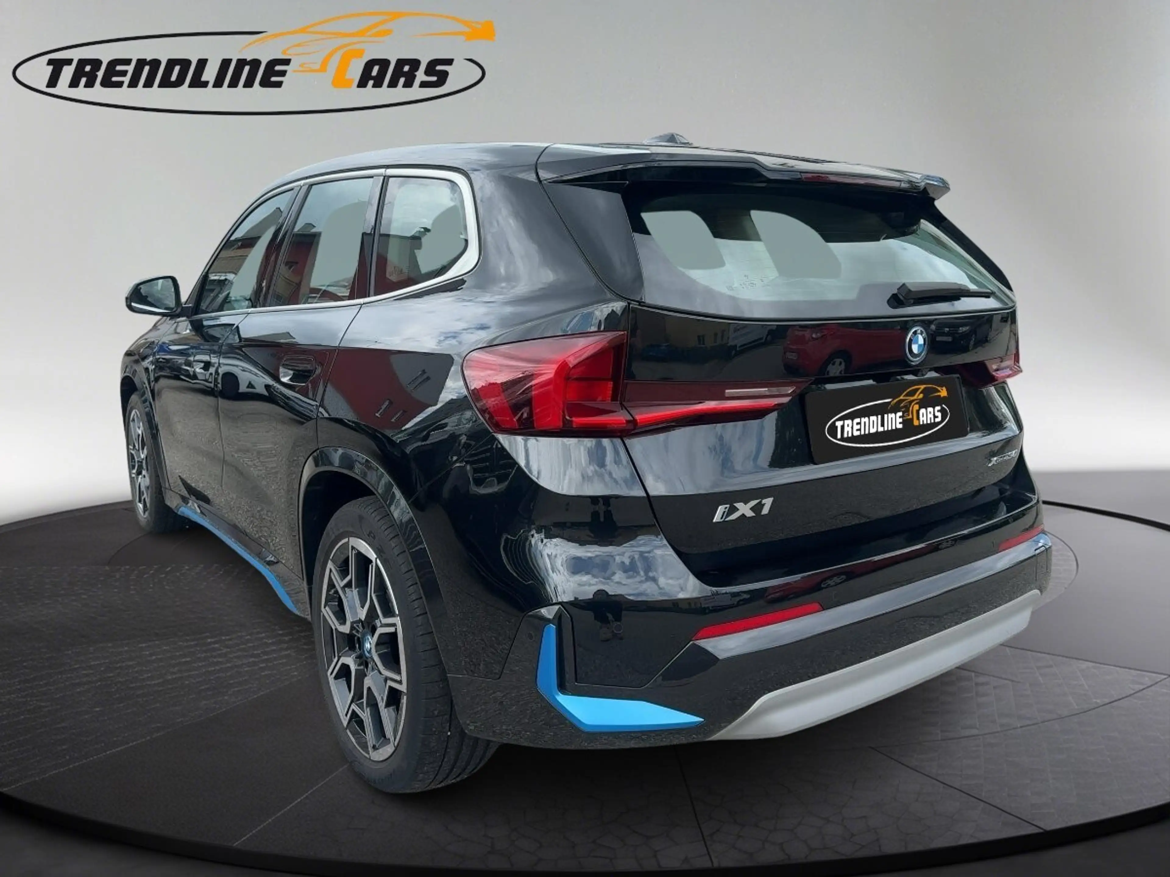 BMW iX1 xDrive30 — photo 4