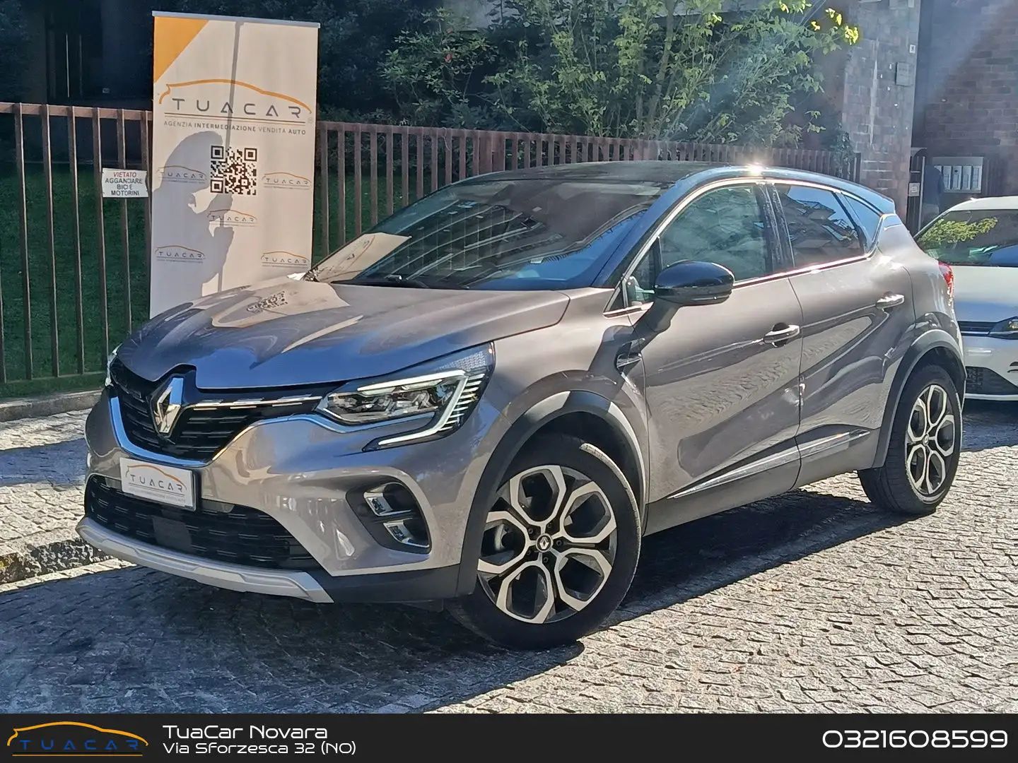 Renault Captur Techno Fast Track TCe 100 Gris - 1