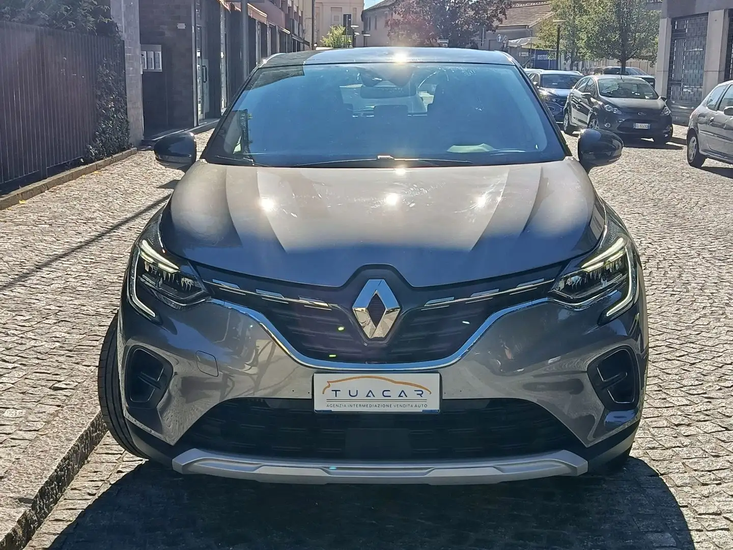 Renault Captur Techno Fast Track TCe 100 Gris - 2
