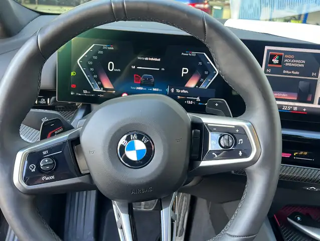 BMW 5 Series view 5