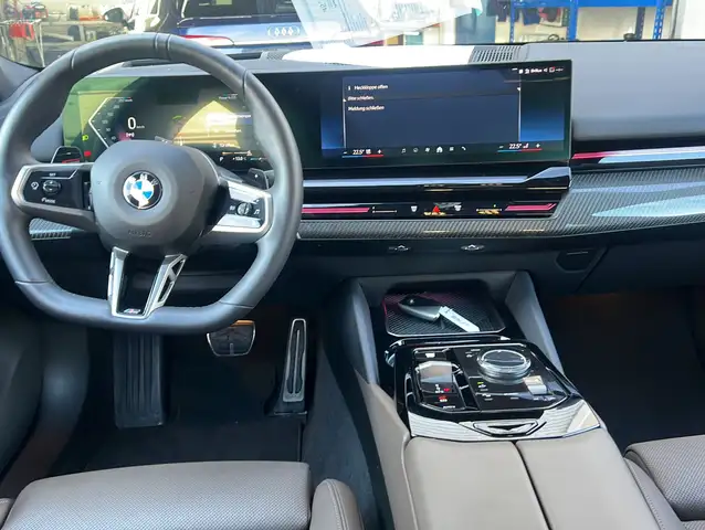 BMW 5 Series view 3