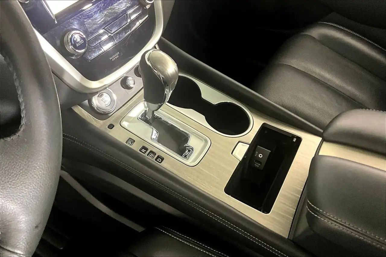 Nissan Murano снимка Nissan Murano
