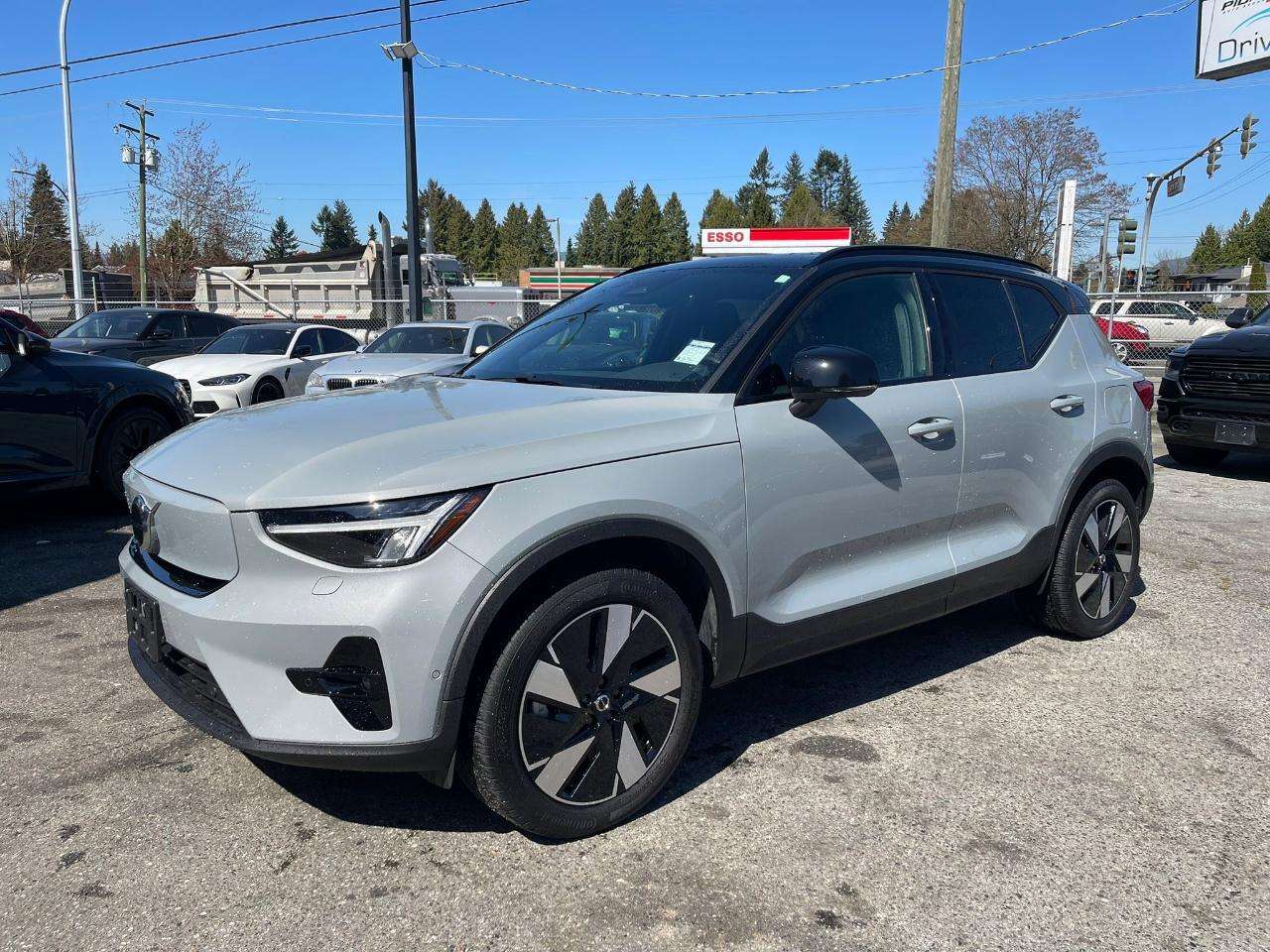 2024 Volvo XC40 Twin eAWD Plus thumb 9