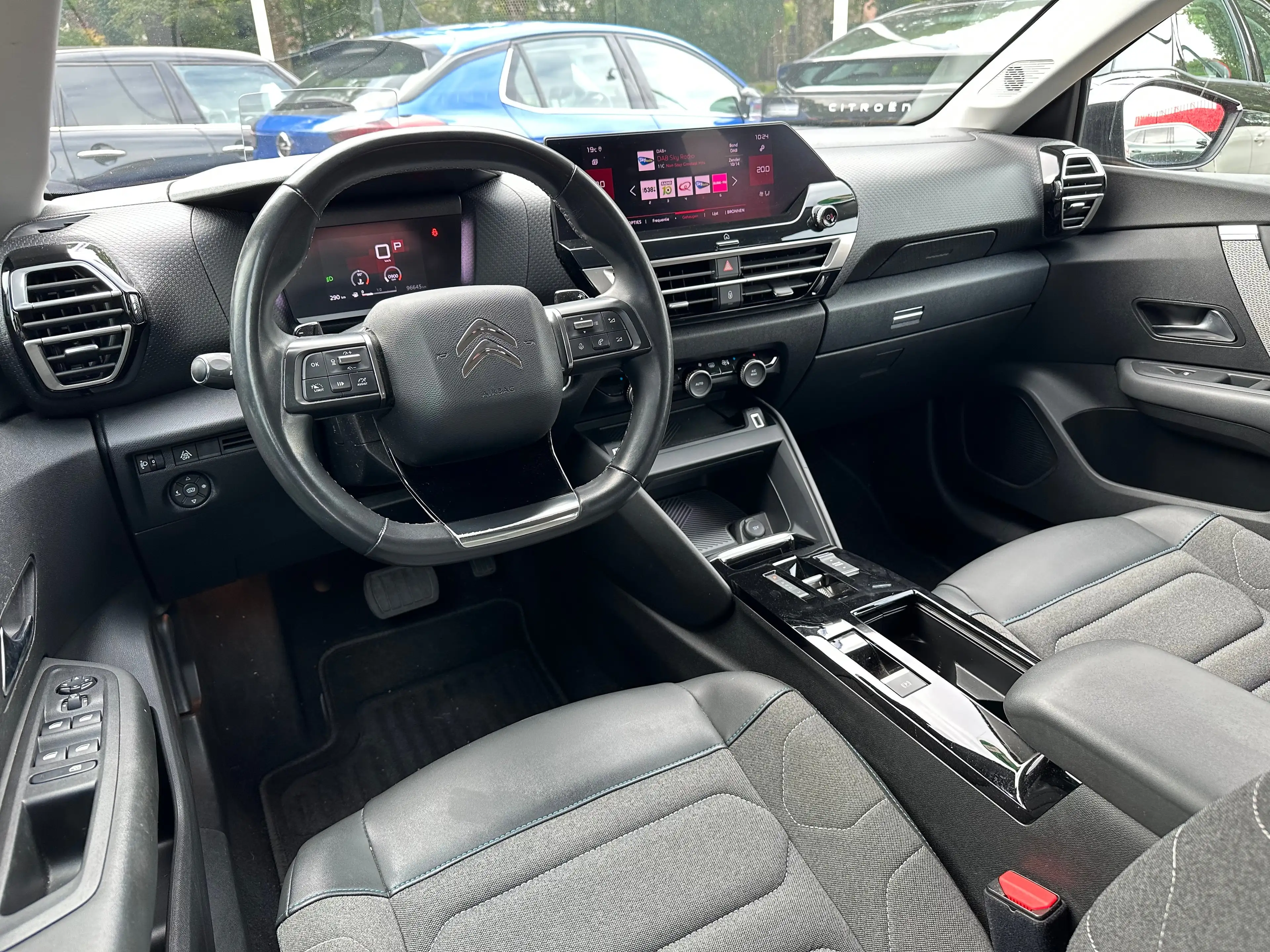 Citroen C4 1.2 Puretech Feel Edition | Carplay | Camera | Nav — photo 12