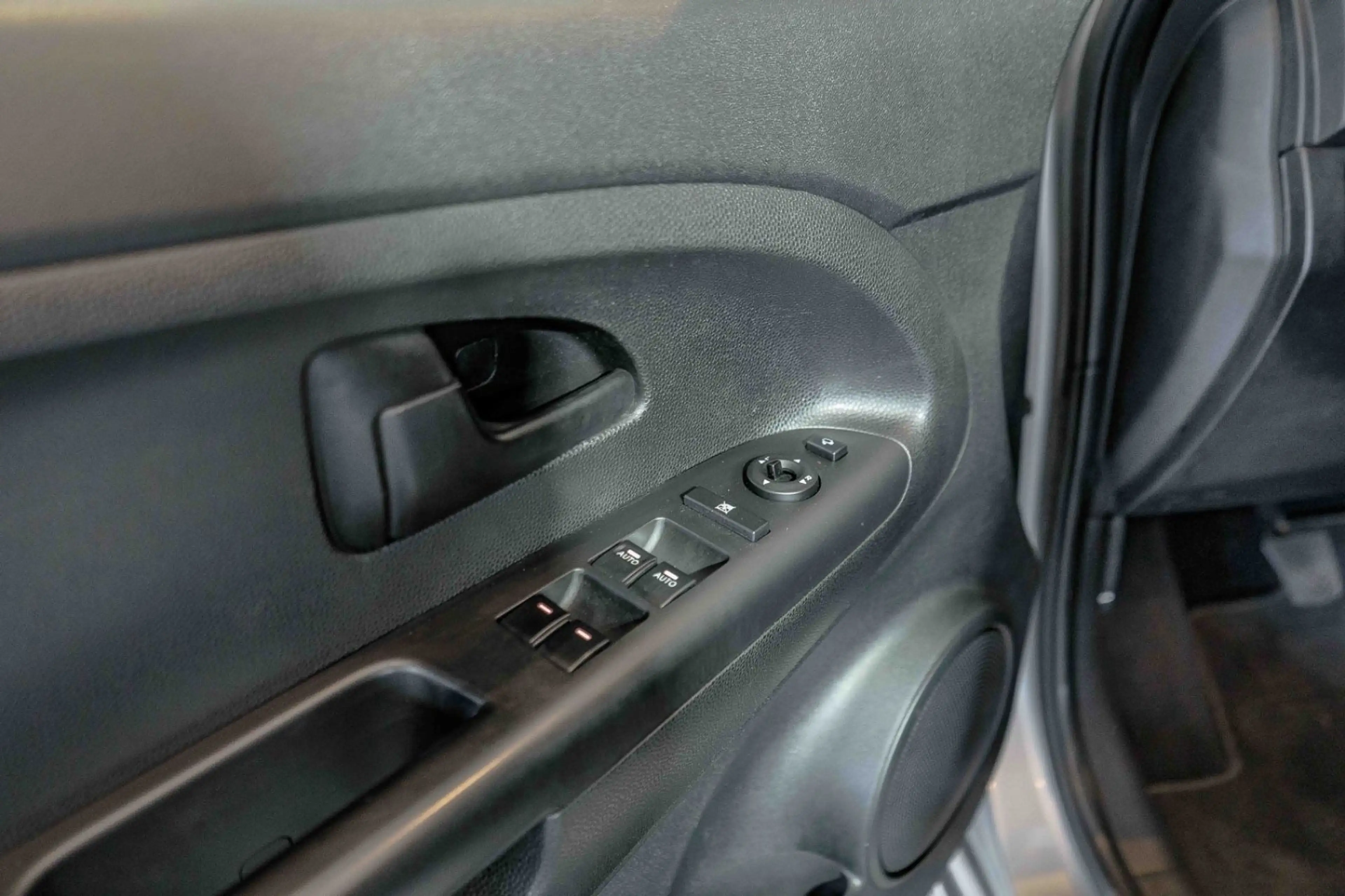 Kia Venga 1.4 Dream Team AHK Rückfahrkamera Navi — photo 10