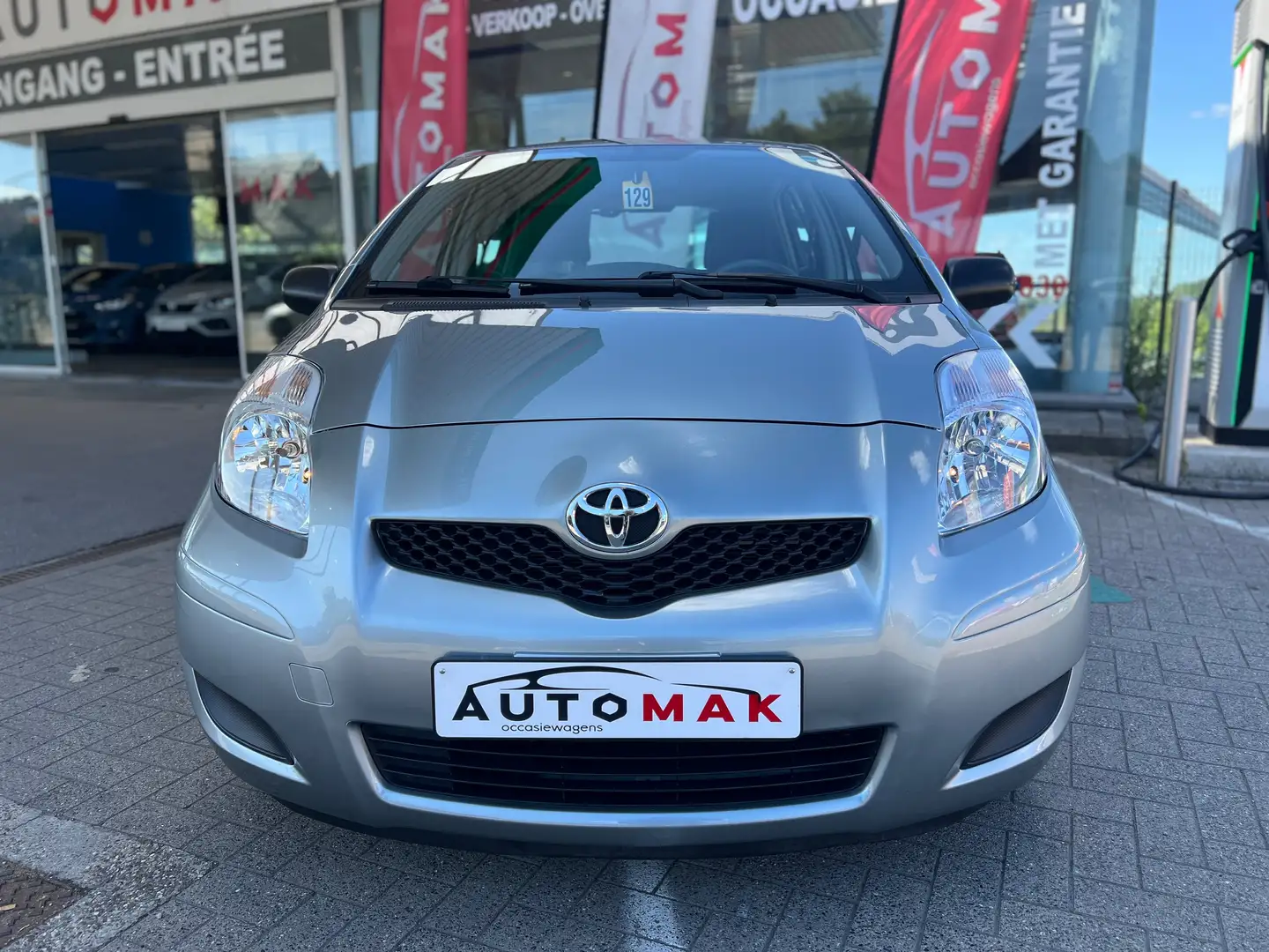 Toyota Yaris Yaris 1.0i VVT-i Eco Grijs - 1