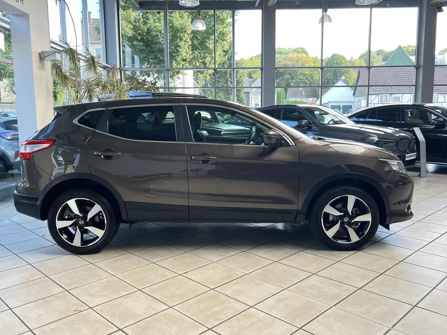 Nissan Qashqai Qashqai 1.2 N-Connecta 360°KAMERA|ALWETTER|SHZ Bronce - 2