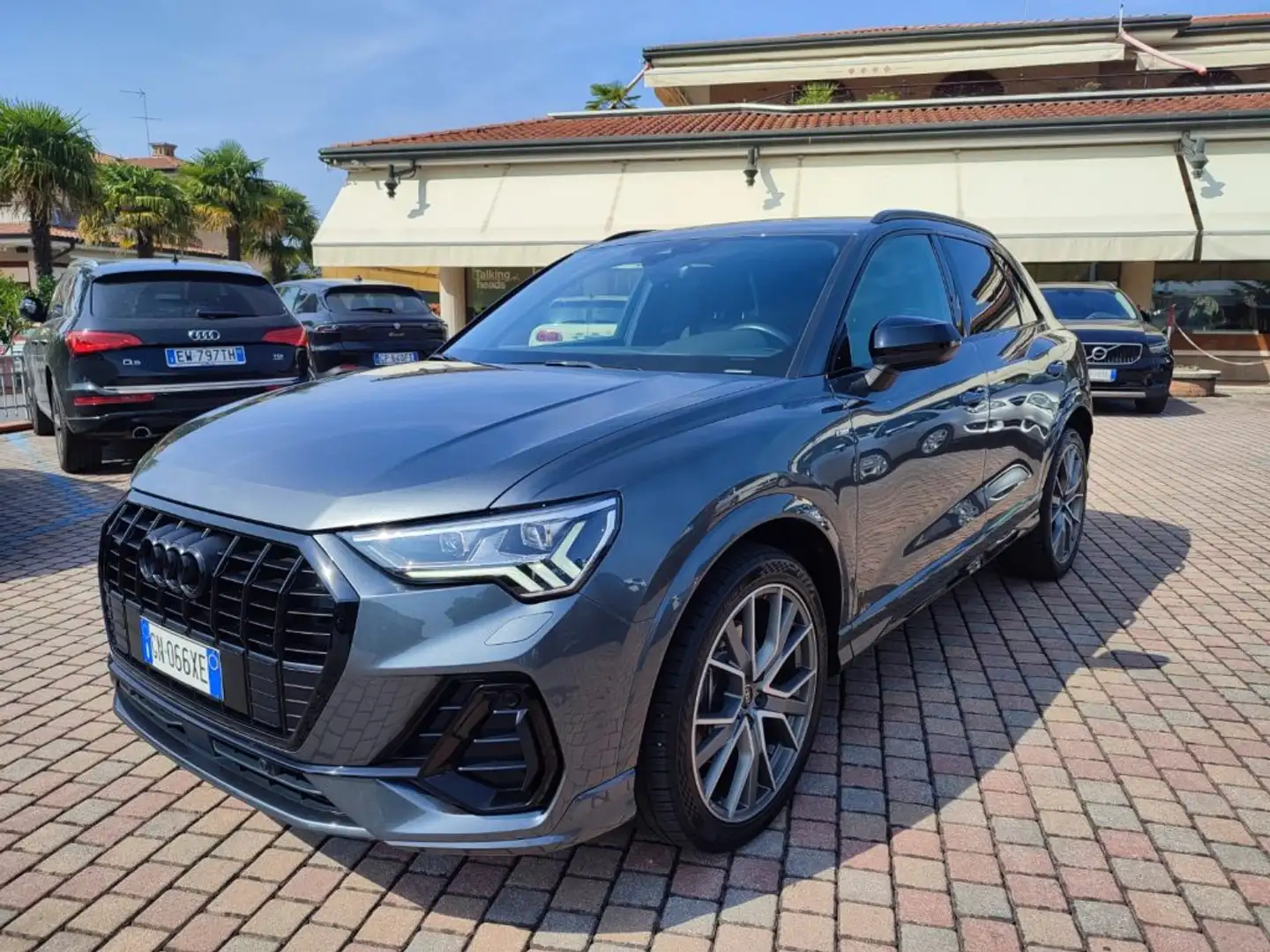 Audi Q3 40 TDI quattro S tronic S line edition Gris - 2