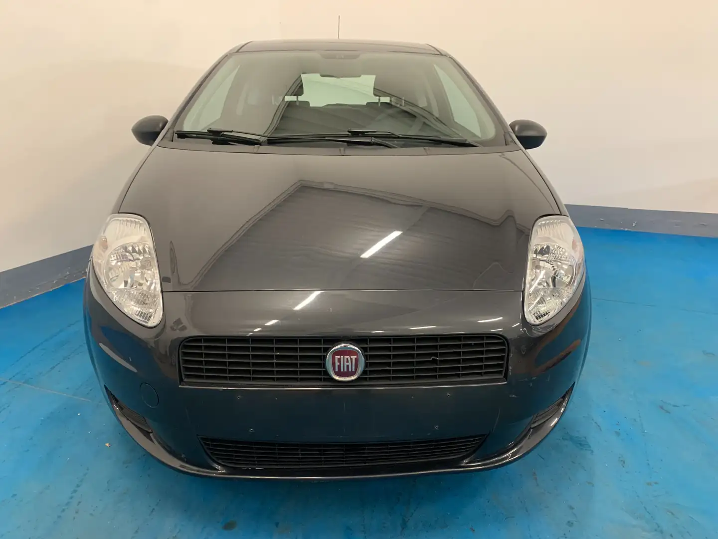 Fiat Grande Punto - 1.2cc 65cv - UNIPROPRIETARIO - NEOPATENTATO Gris - 2