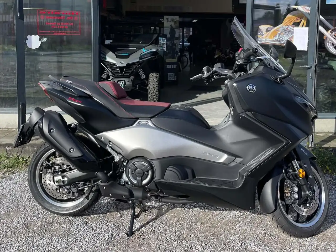 Yamaha Tmax 560