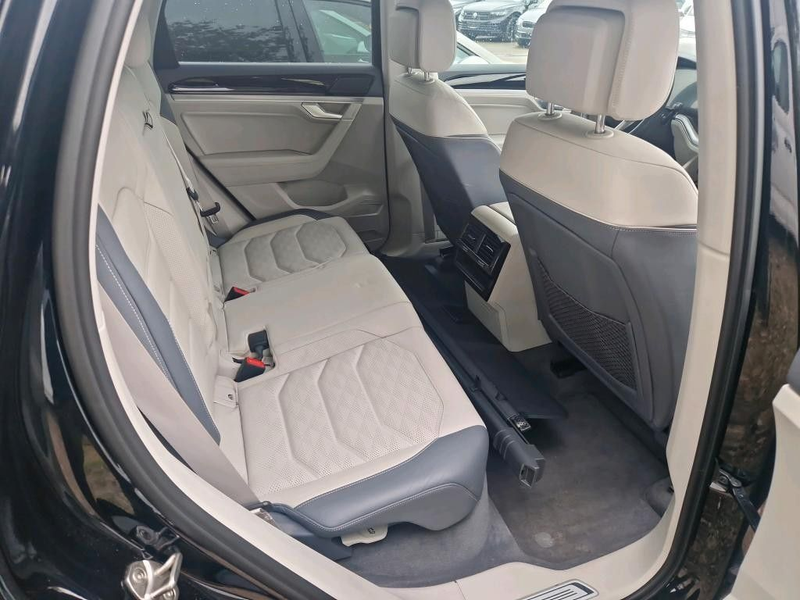 Volkswagen Touareg 3.0 TDI Elegance 4M*MATRIX*STANDH*R-CAM* — photo 10