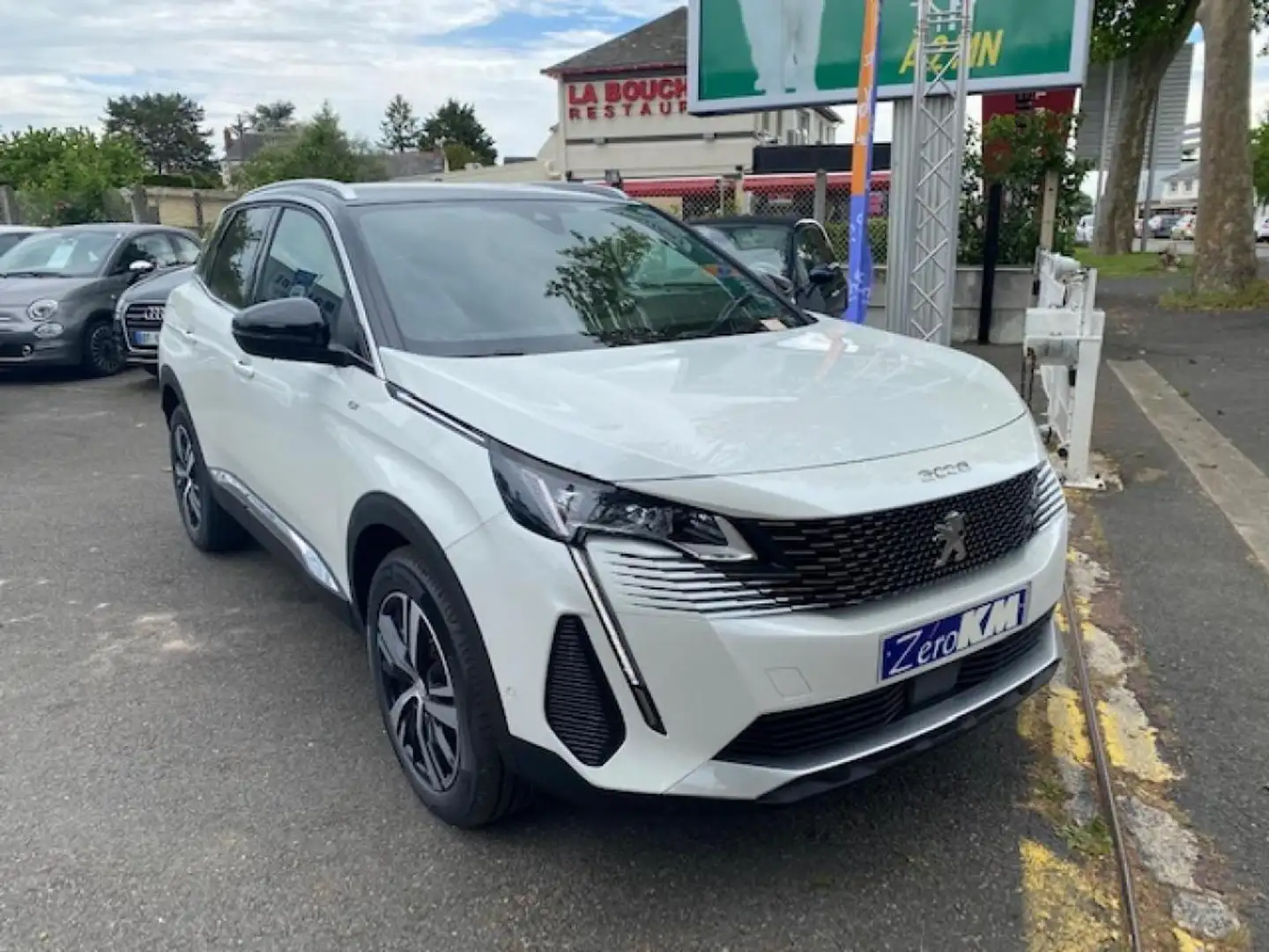 Peugeot 3008 1.2i 12V S\u0026S - 130 - EAT8 - GT Blanc - 2