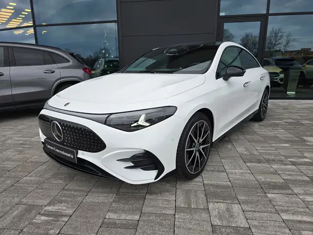 Mercedes-Benz CLA 250 + con tecnologia EQ