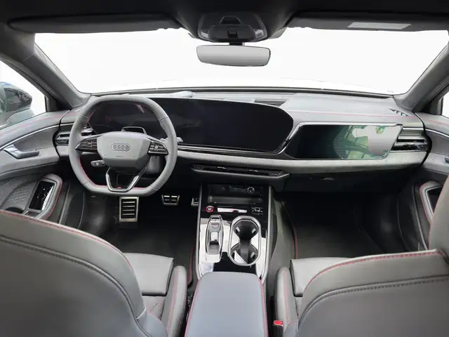 Audi A6 Avant view 2