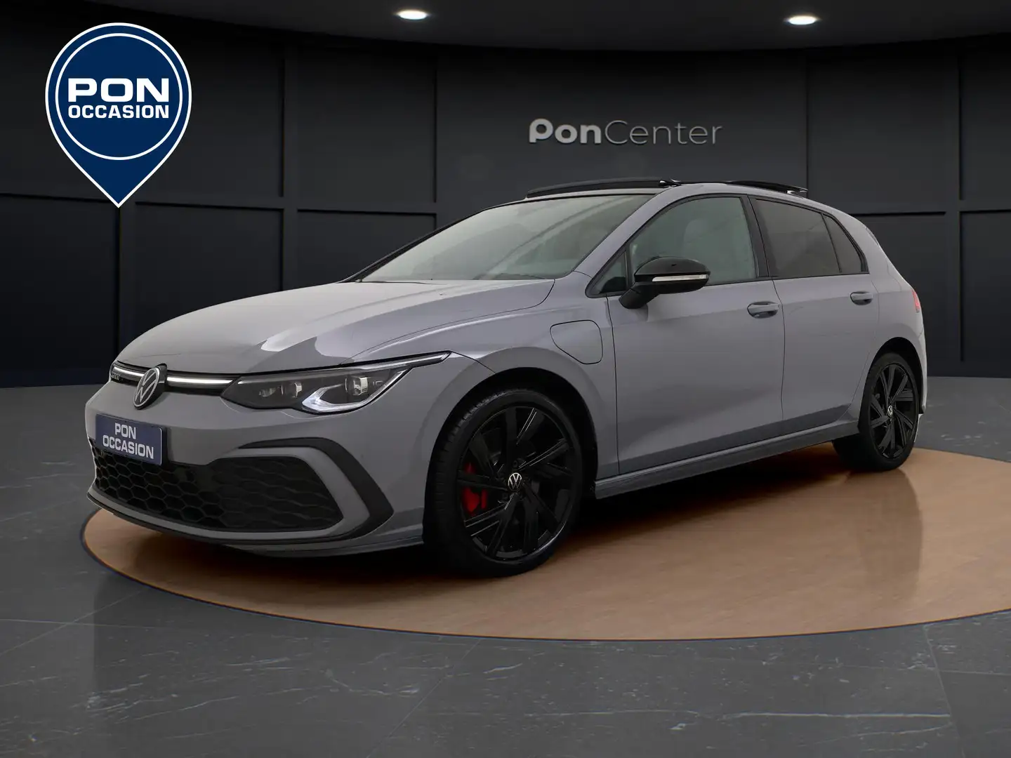 Volkswagen Golf GTE 1.4 eHybrid 245 PK DSG | Pano Dak | Black Style | Grijs - 1