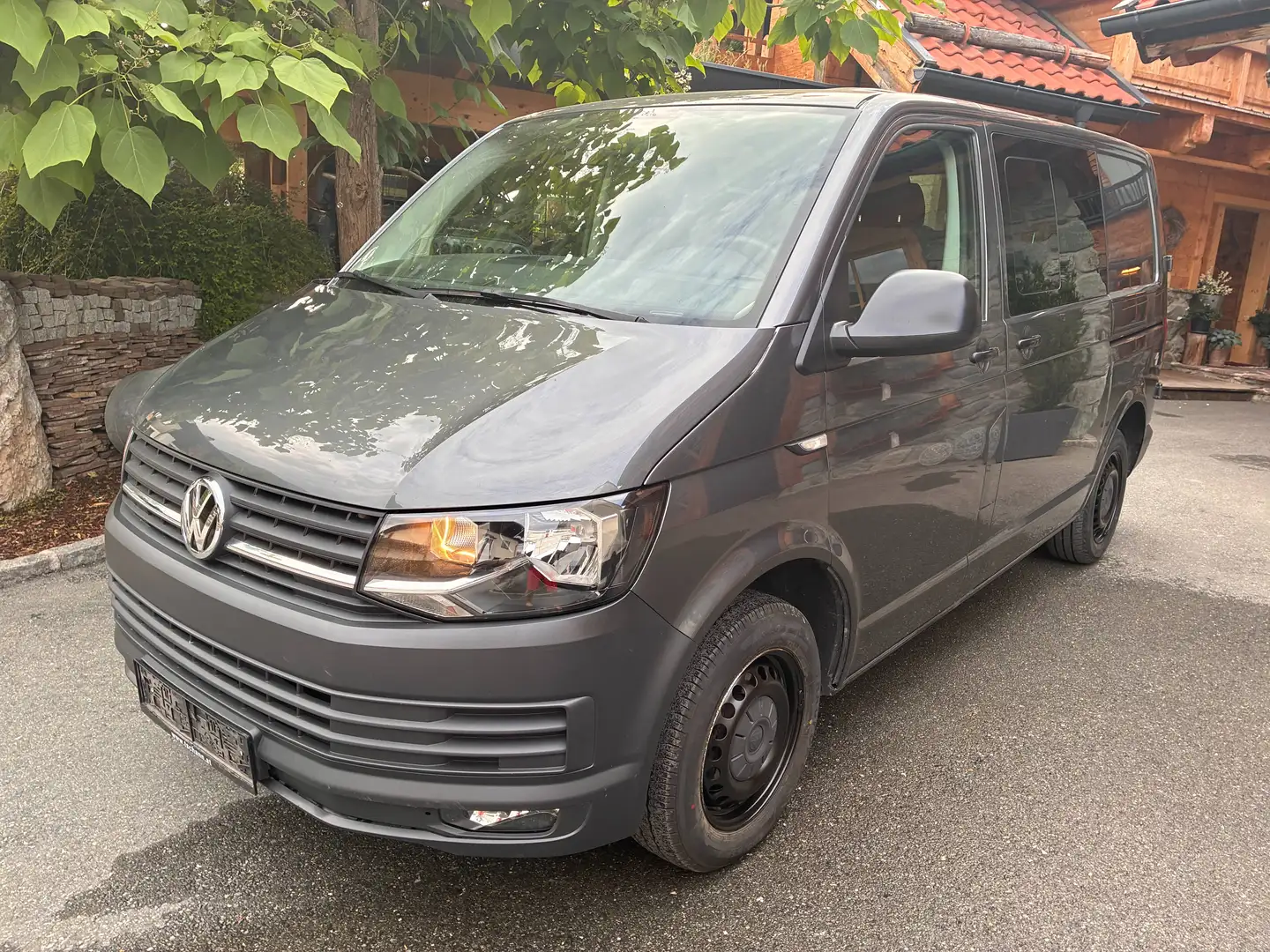 Volkswagen T6 Transporter Doka-Kastenwagen KR MD 2,0 TDI BMT Grau - 1
