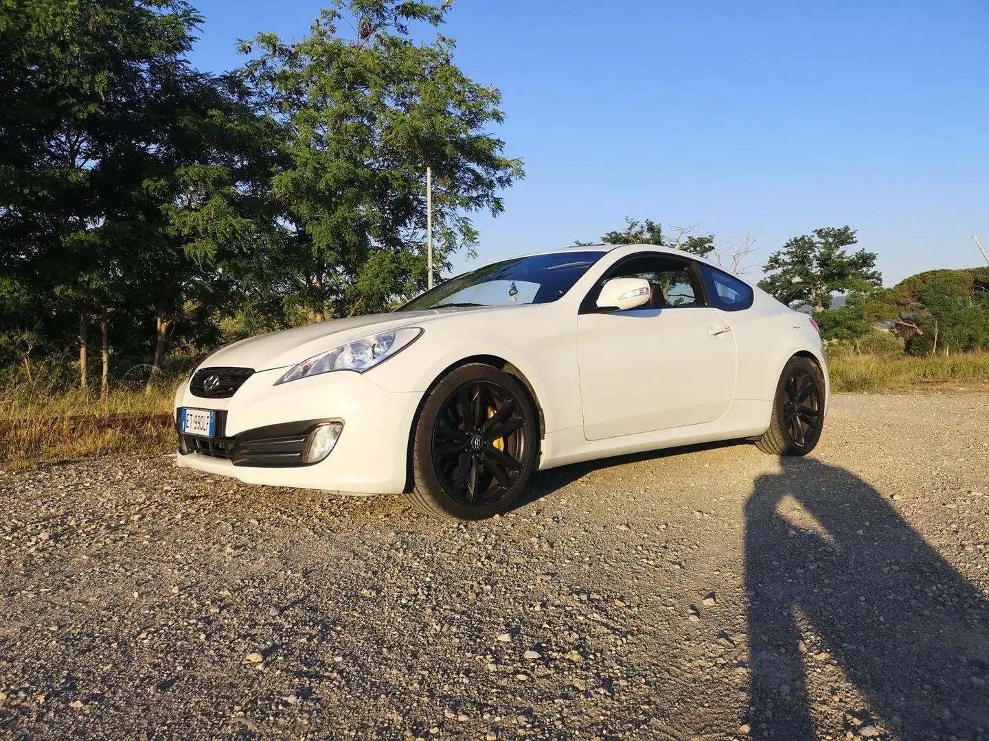 Hyundai Genesis Coupe Alb - 1